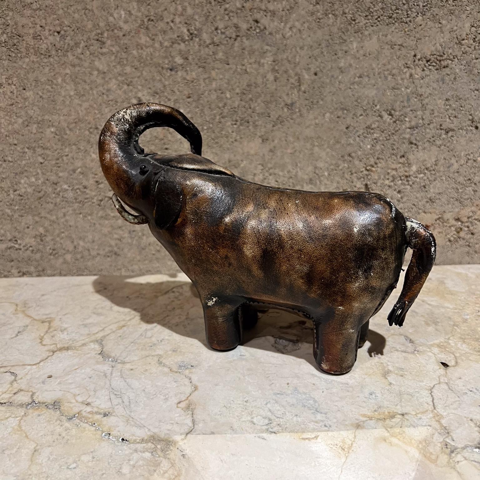 1960 Escultura de elefante de cuero Valenti España Cuero en venta