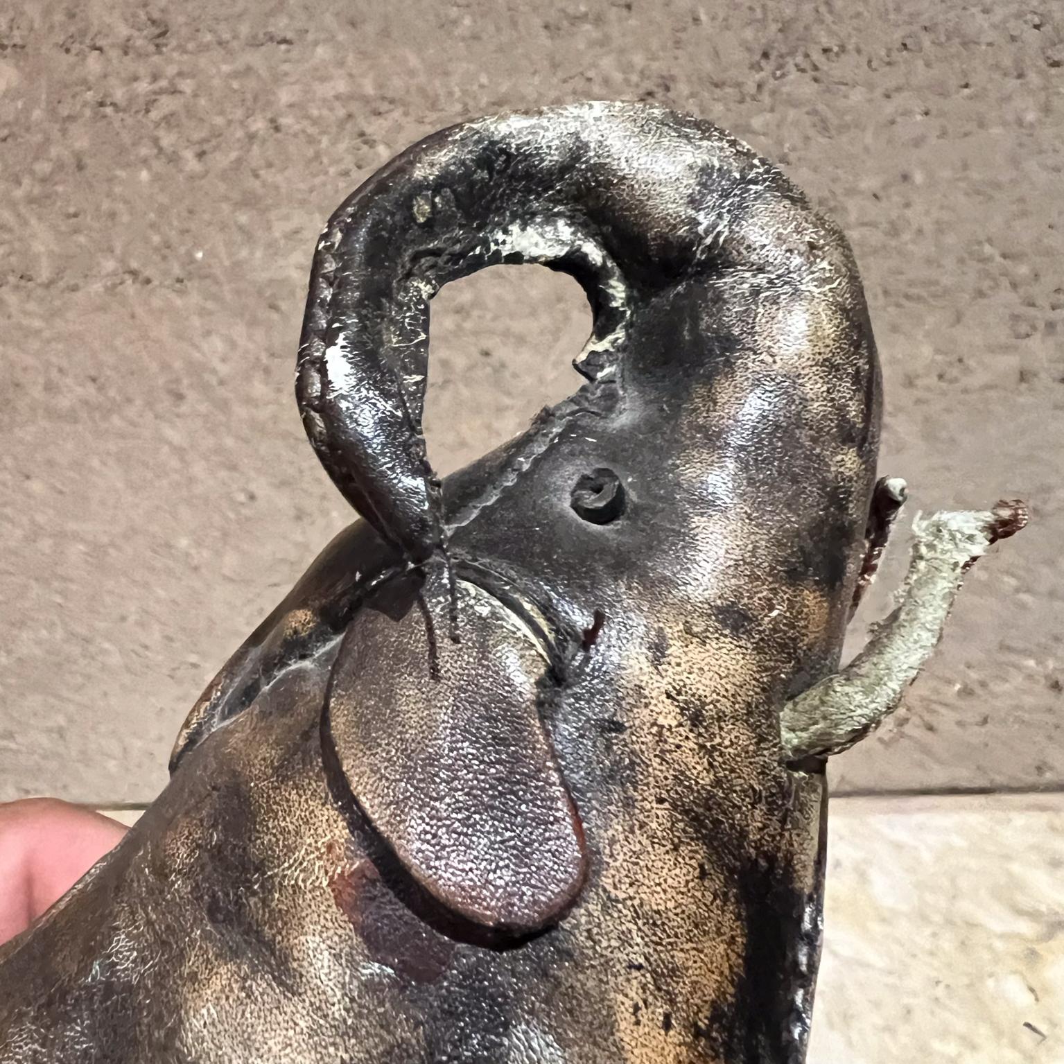 1960 Escultura de elefante de cuero Valenti España en venta 1