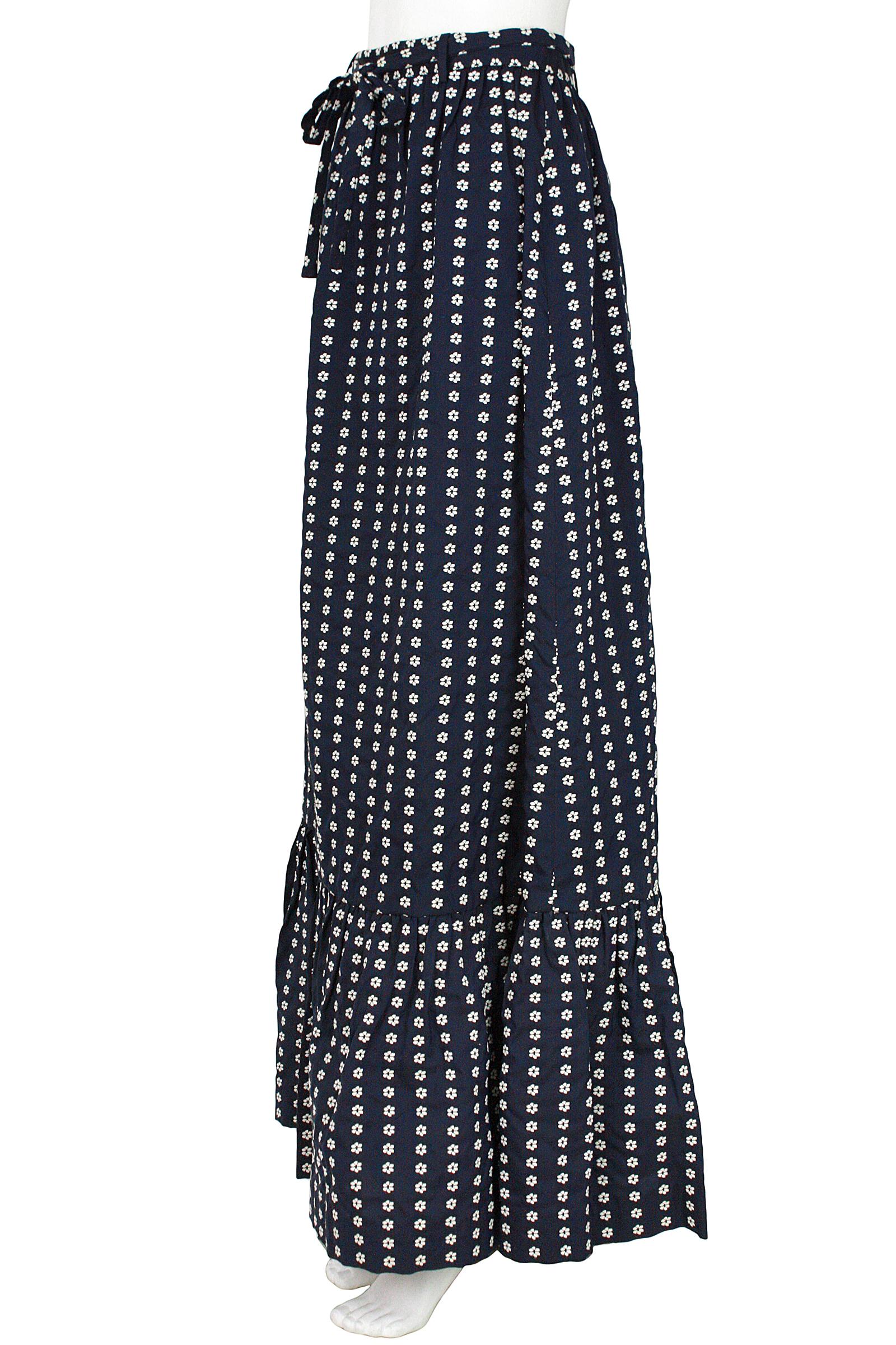 VALENTINO Boutique Circa 1960s Navy & White Floral Pattern Maxi  Skirt In Good Condition In Los Angeles, CA