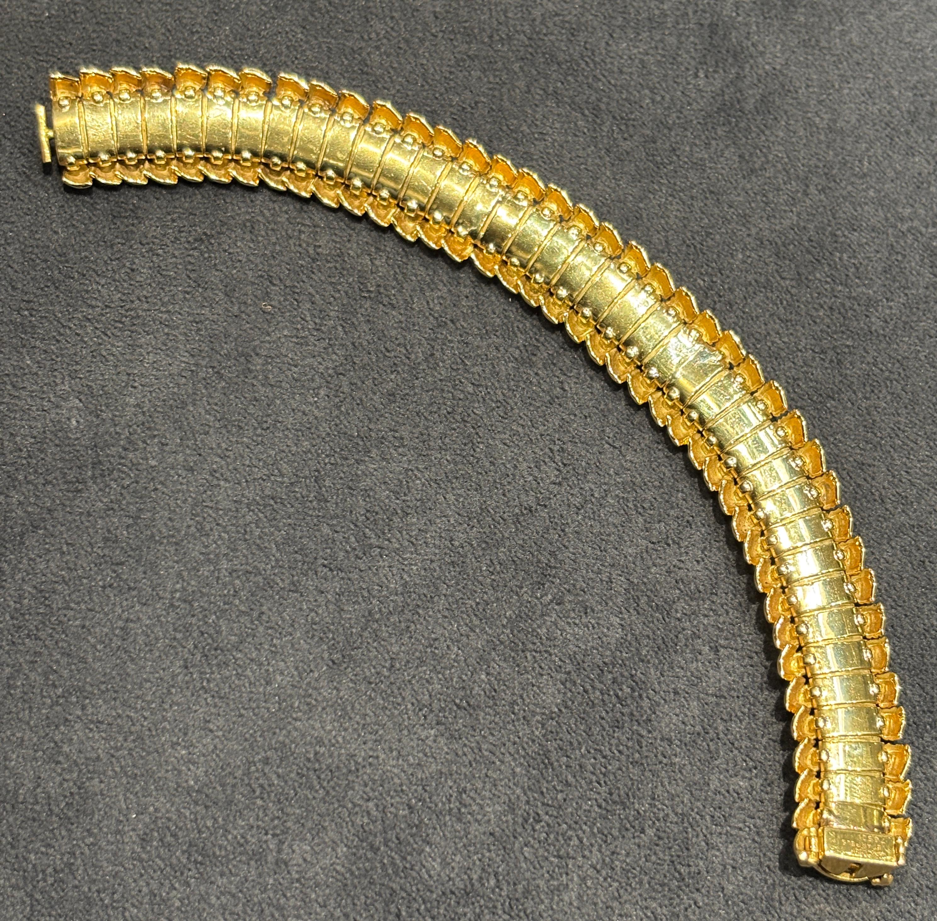 1960er Jahre Van Cleef & Arpels 18k Gold Armband im Angebot 4