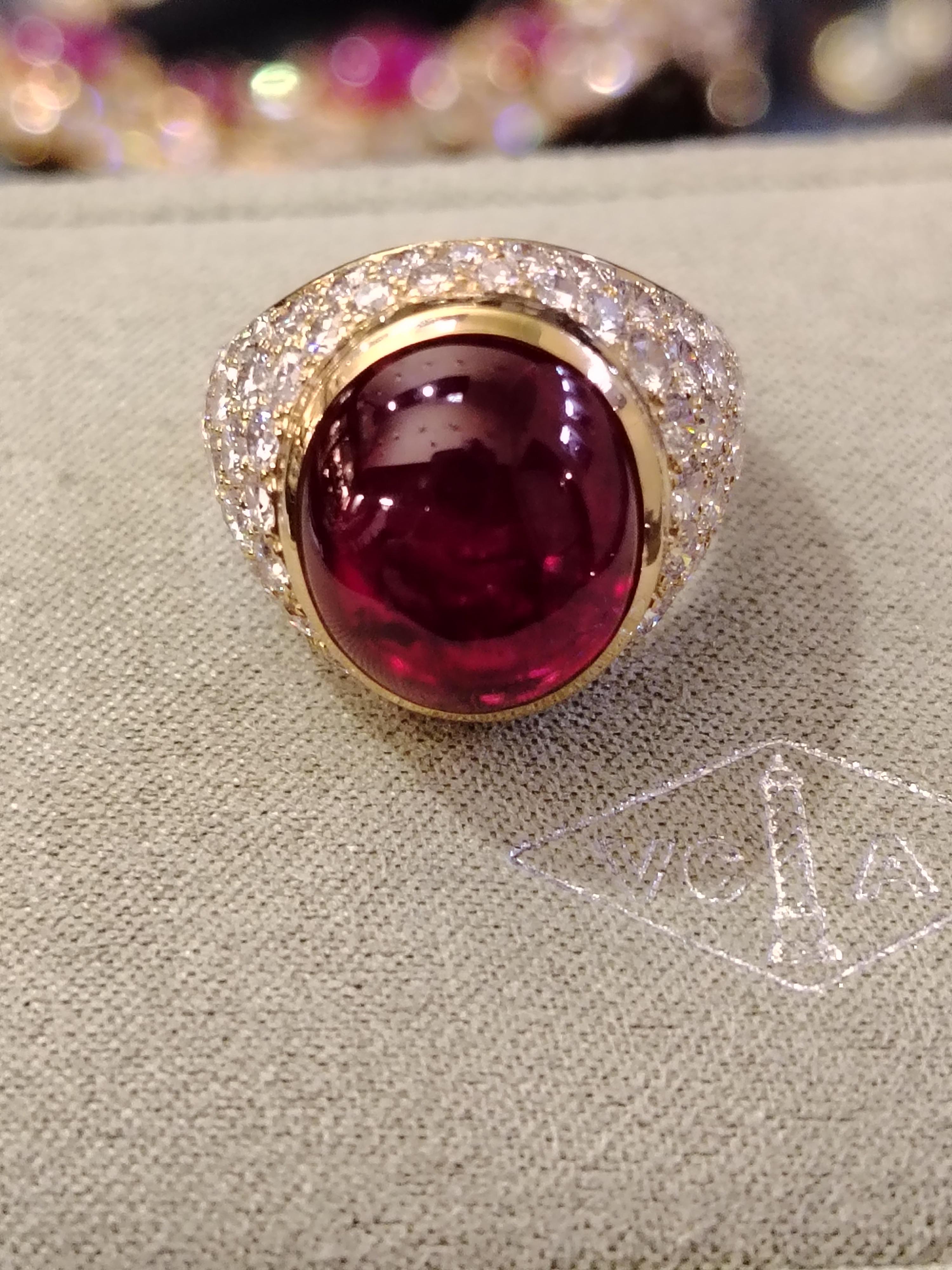 Van Cleef & Arpels 1960er Jahre Ring aus 10 Karat Cabochon-Rubin und Diamanten im Angebot 6
