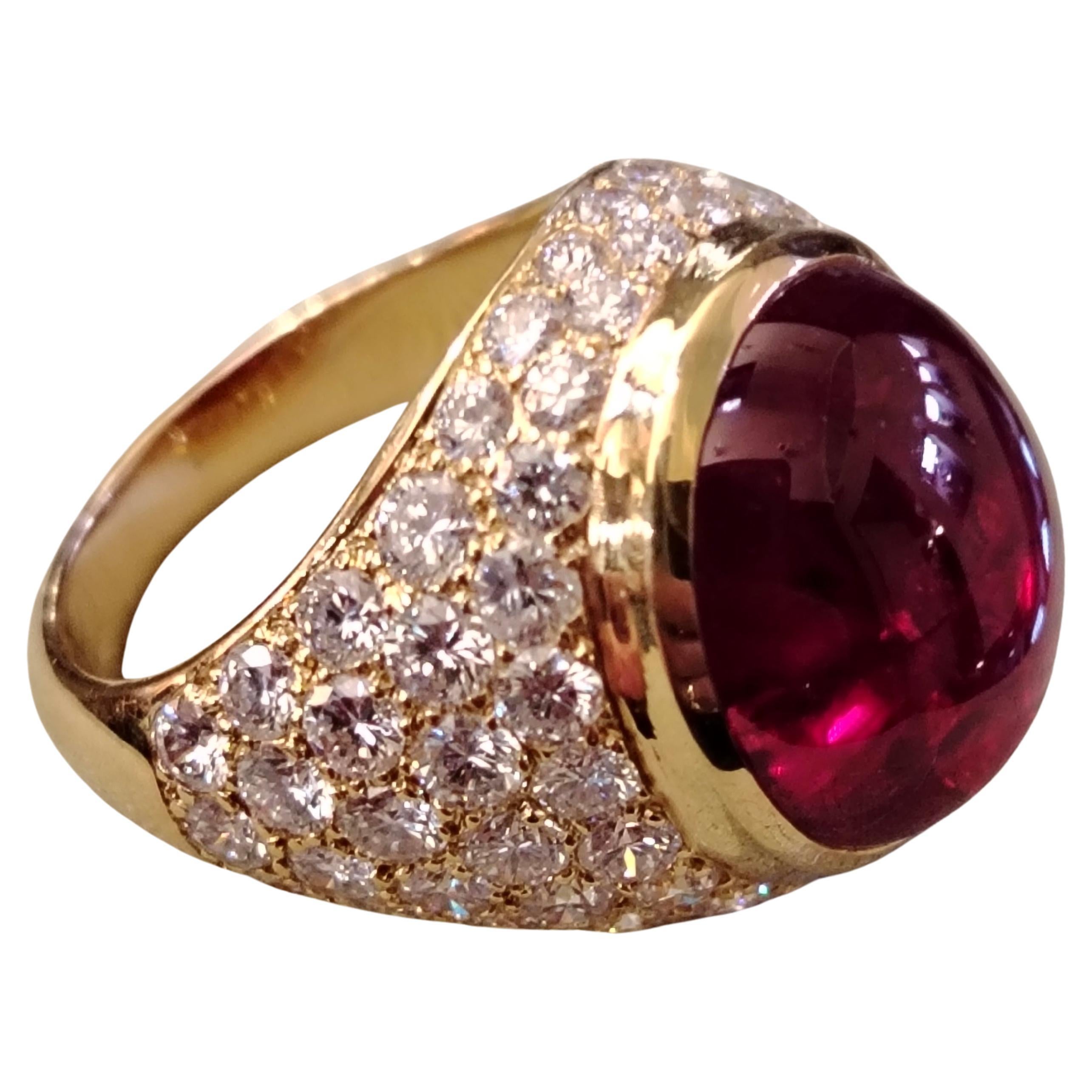 1960s Van Cleef 
Arpels 10 carat cabochon ruby and diamond ring