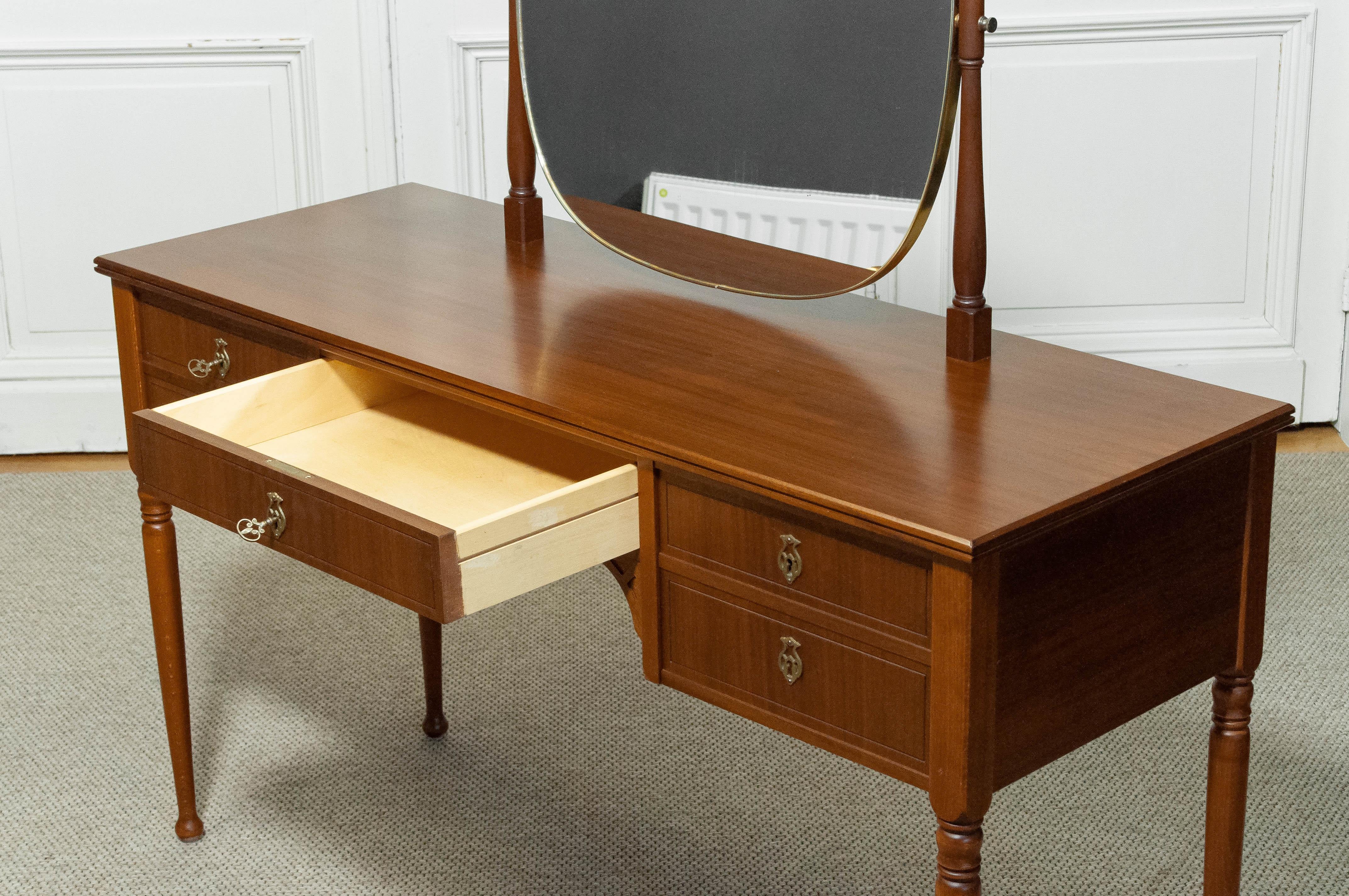 1960s Vanity / Dressing Table in Biedermeier Style For Sale 3