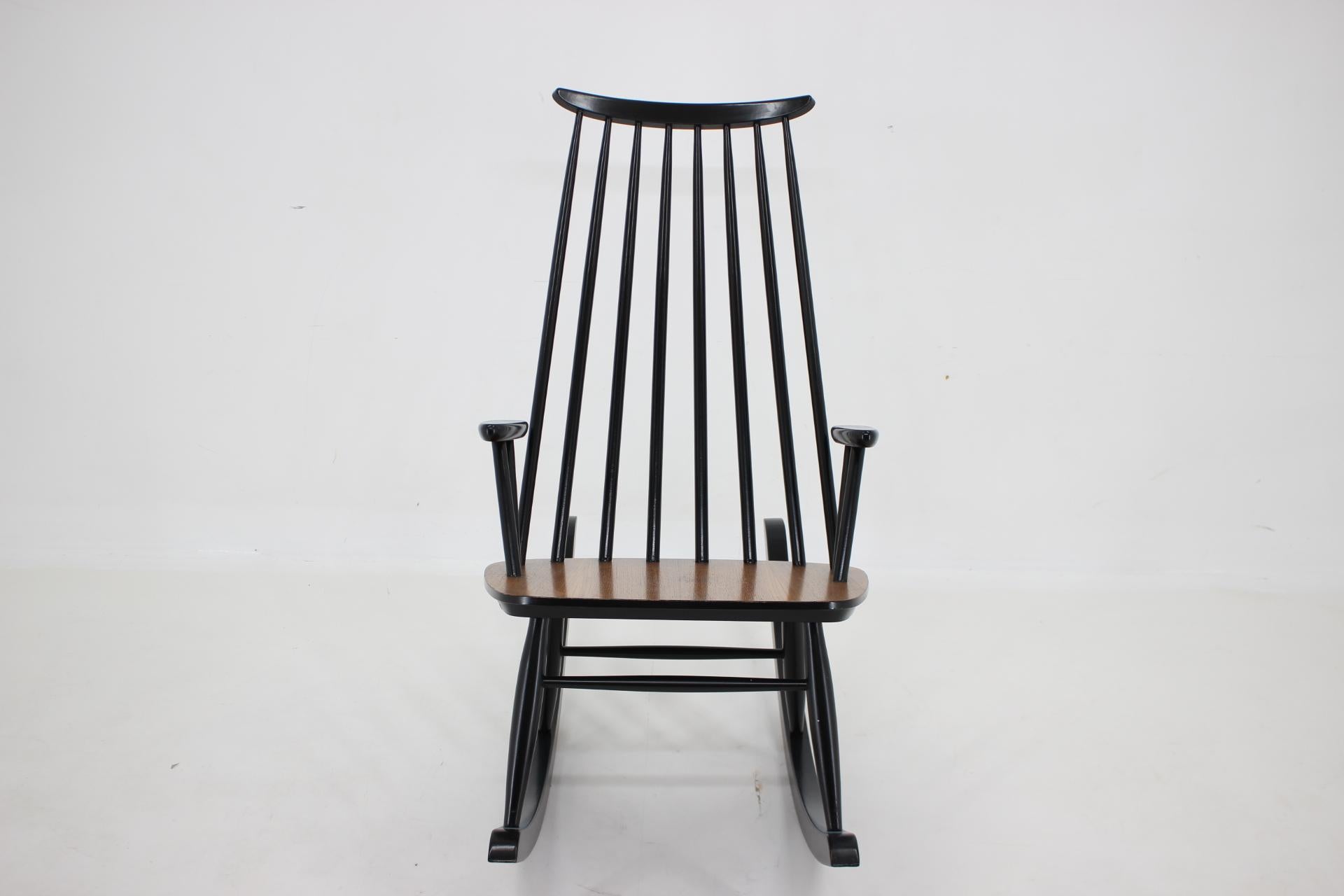 Finnish 1960s Varjosen Puunjalostus Beech Rocking Chair, Finland  For Sale