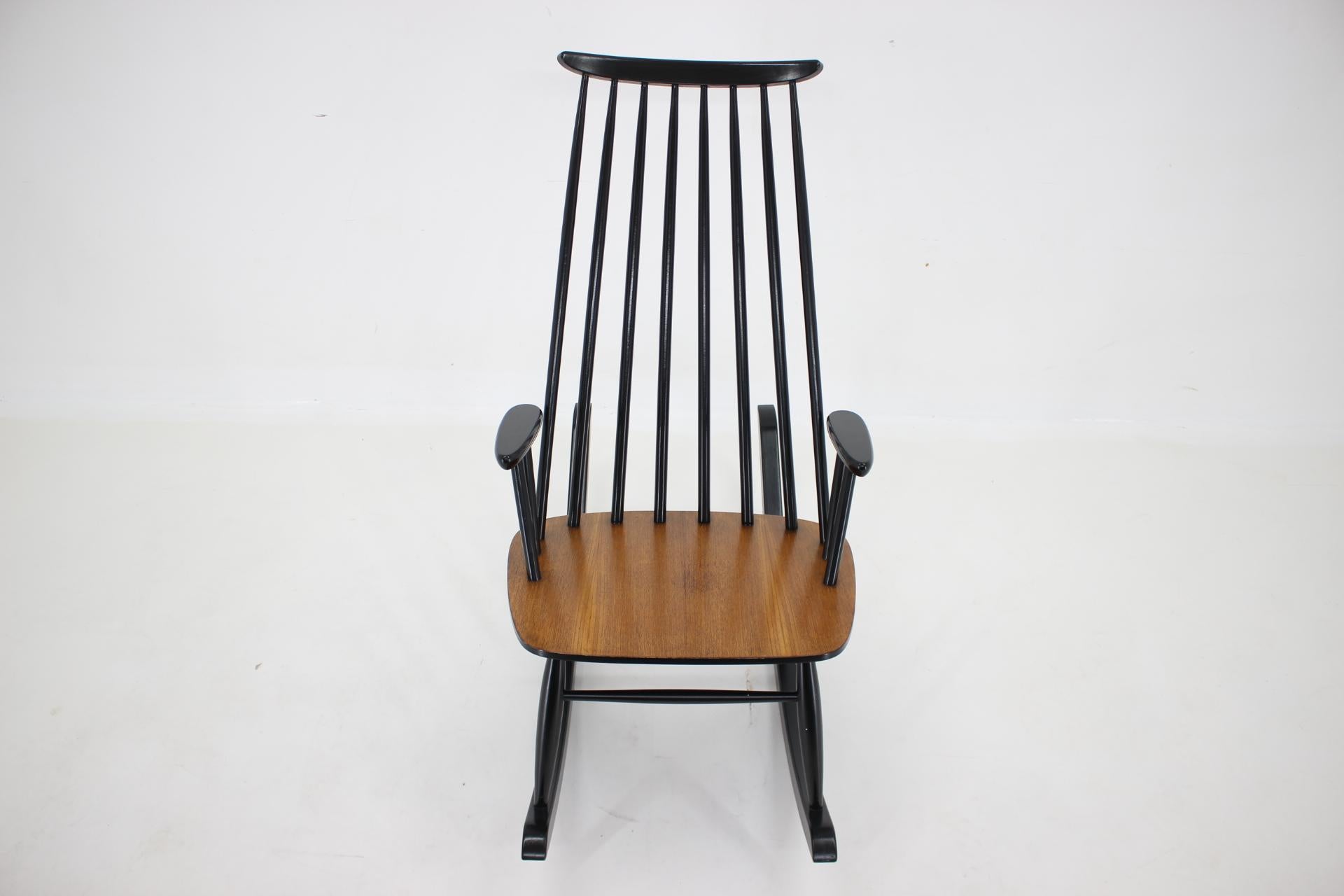 1960s Varjosen Puunjalostus Beech Rocking Chair, Finland  In Good Condition For Sale In Praha, CZ
