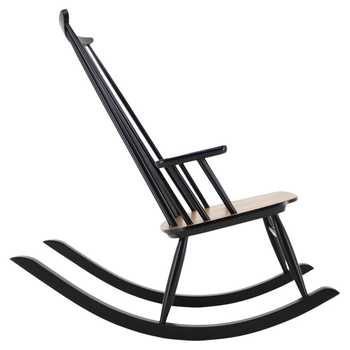 1960s Varjosen Puunjalostus Beech Rocking Chair, Finland  For Sale