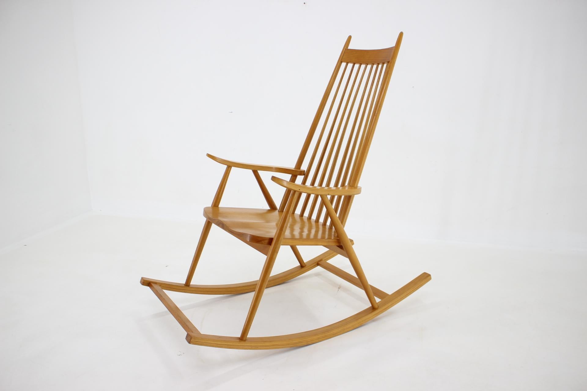 1960s, Varjosen Puunjalostus Beech Rocking Chair for Uusikylä, Finland In Good Condition For Sale In Praha, CZ