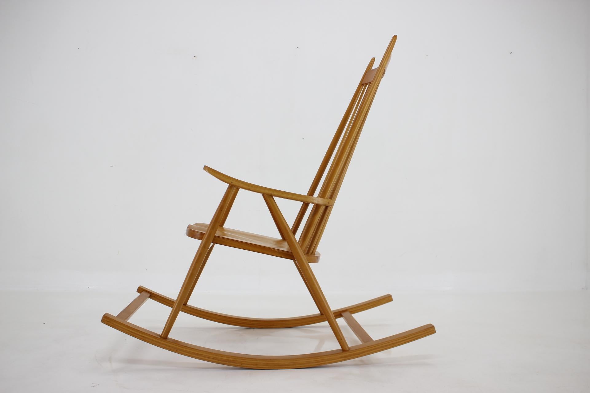 Mid-20th Century 1960s, Varjosen Puunjalostus Beech Rocking Chair for Uusikylä, Finland For Sale