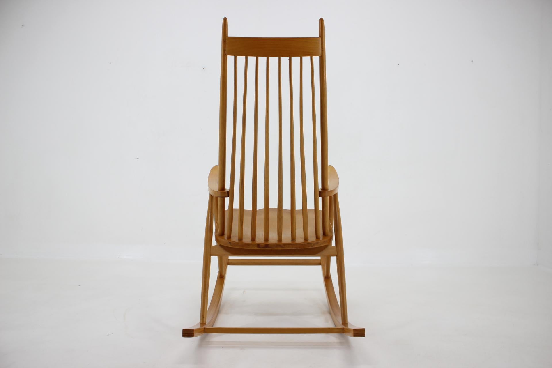 1960s, Varjosen Puunjalostus Beech Rocking Chair for Uusikylä, Finland For Sale 1