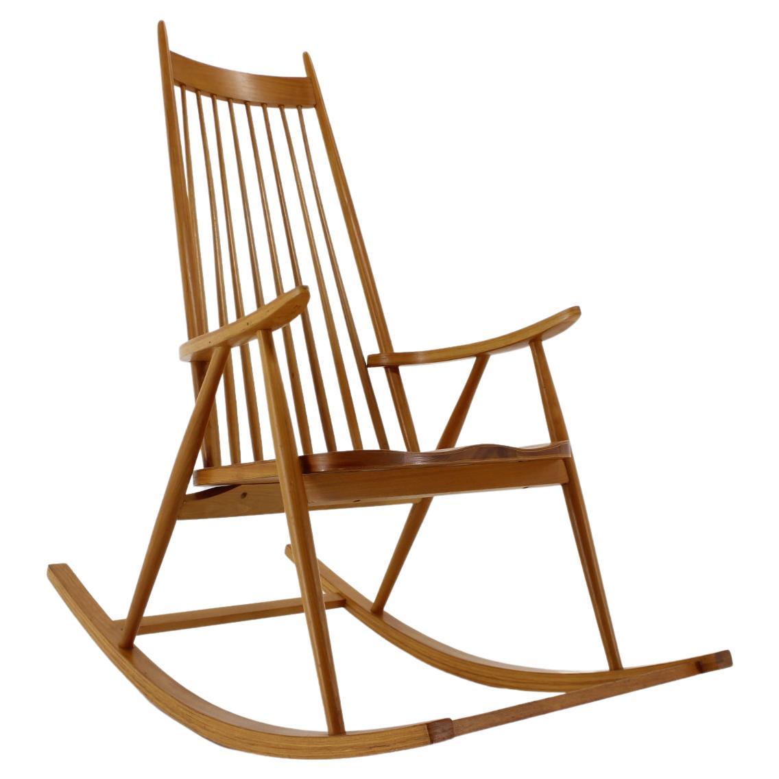 1960s, Varjosen Puunjalostus Beech Rocking Chair for Uusikylä, Finland For Sale