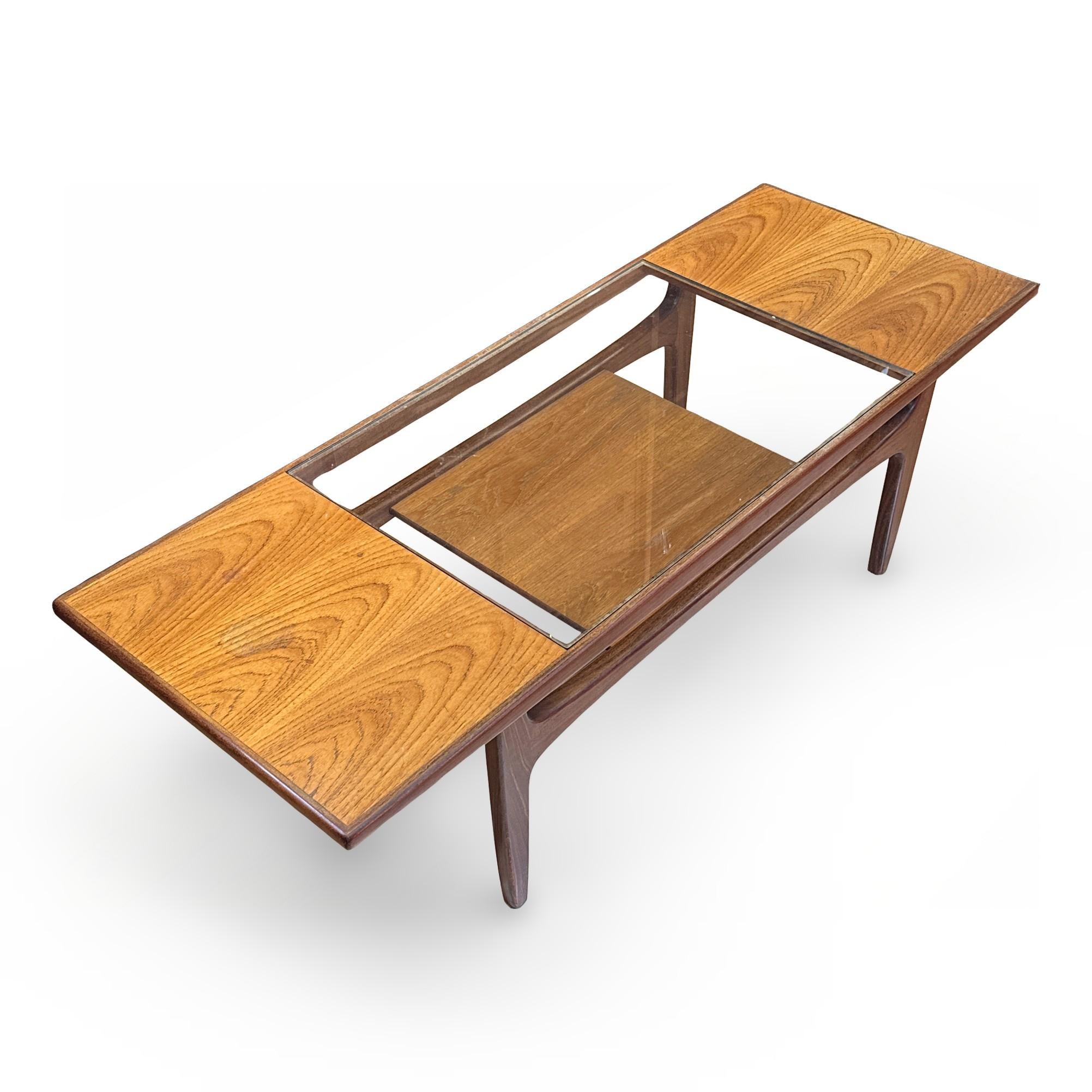 1960s VB Wilkins for G-Plan Mid-Century Teak and Glass Coffee Table In Good Condition In Sacramento, CA