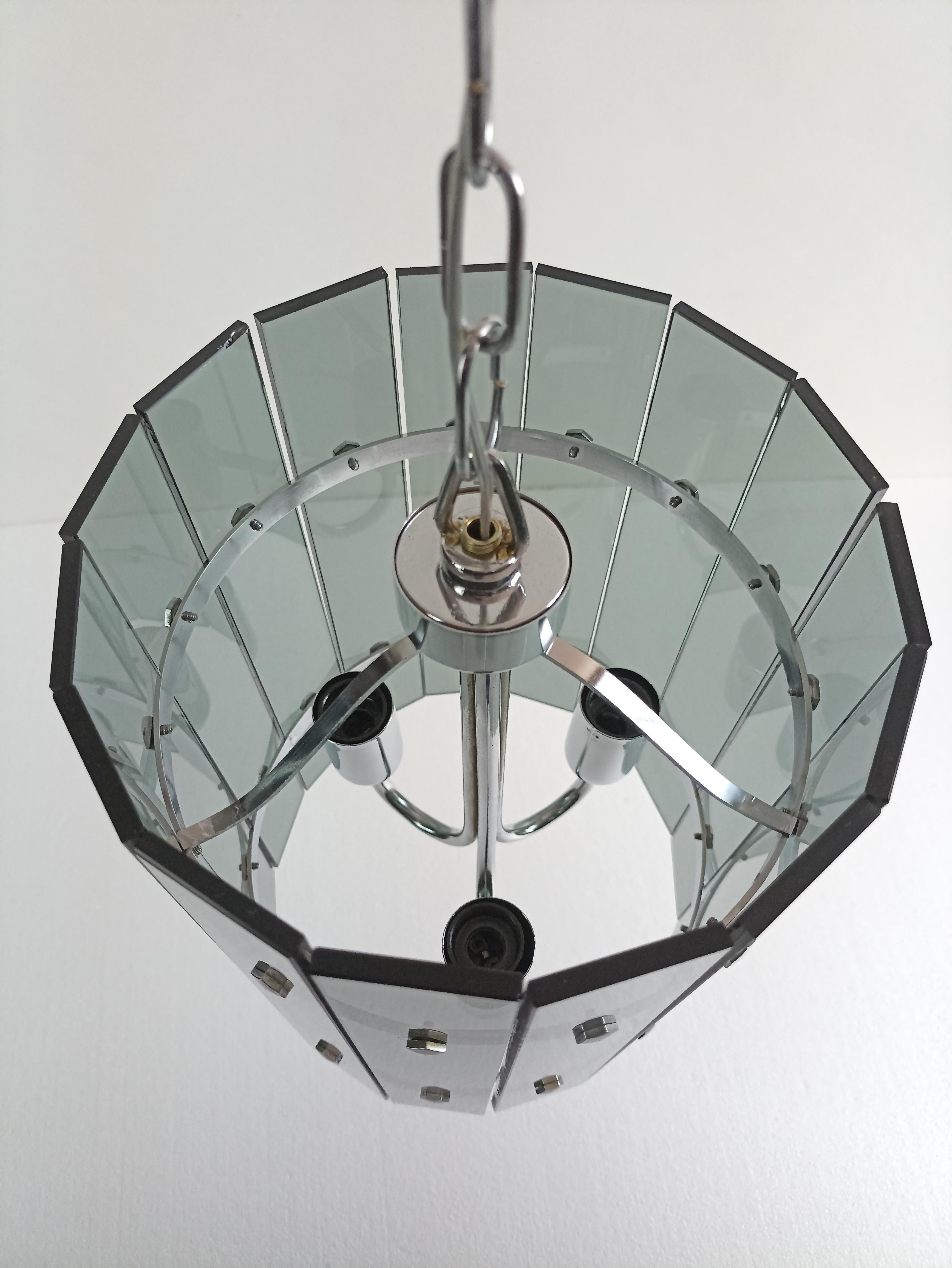 1960s Veca Attributable Three-Light Lantern.Chrome Frame and Smoky Gray Crystals In Good Condition For Sale In Caprino Veronese, VR