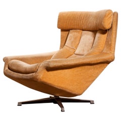 1960s, Velvet Swivel Lounge Chair 'Bamse' by Bra Bohag AB, Sweden