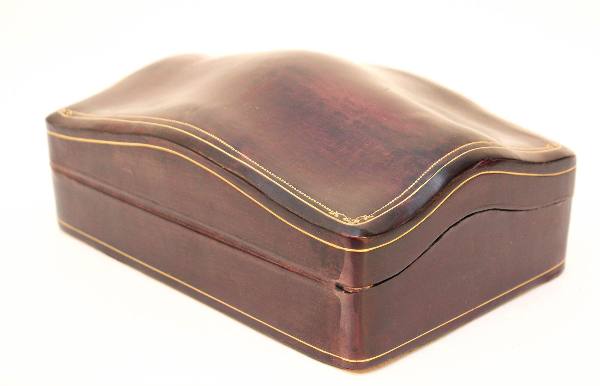 1960s Venetian Brown Leather Humpback Box with Gold Embossed Trim Made in Italy 7