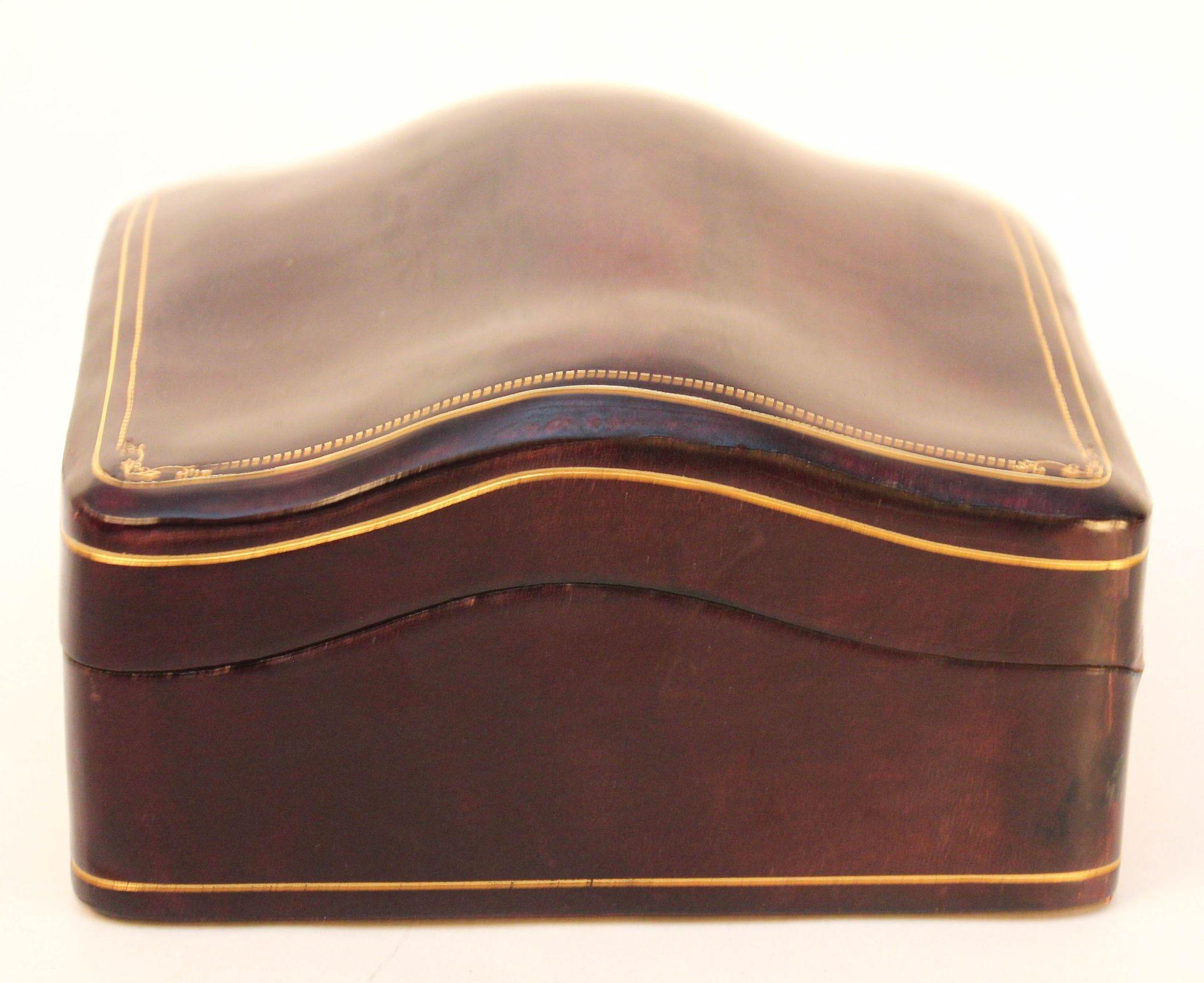 1960s Venetian Brown Leather Humpback Box with Gold Embossed Trim Made in Italy 9