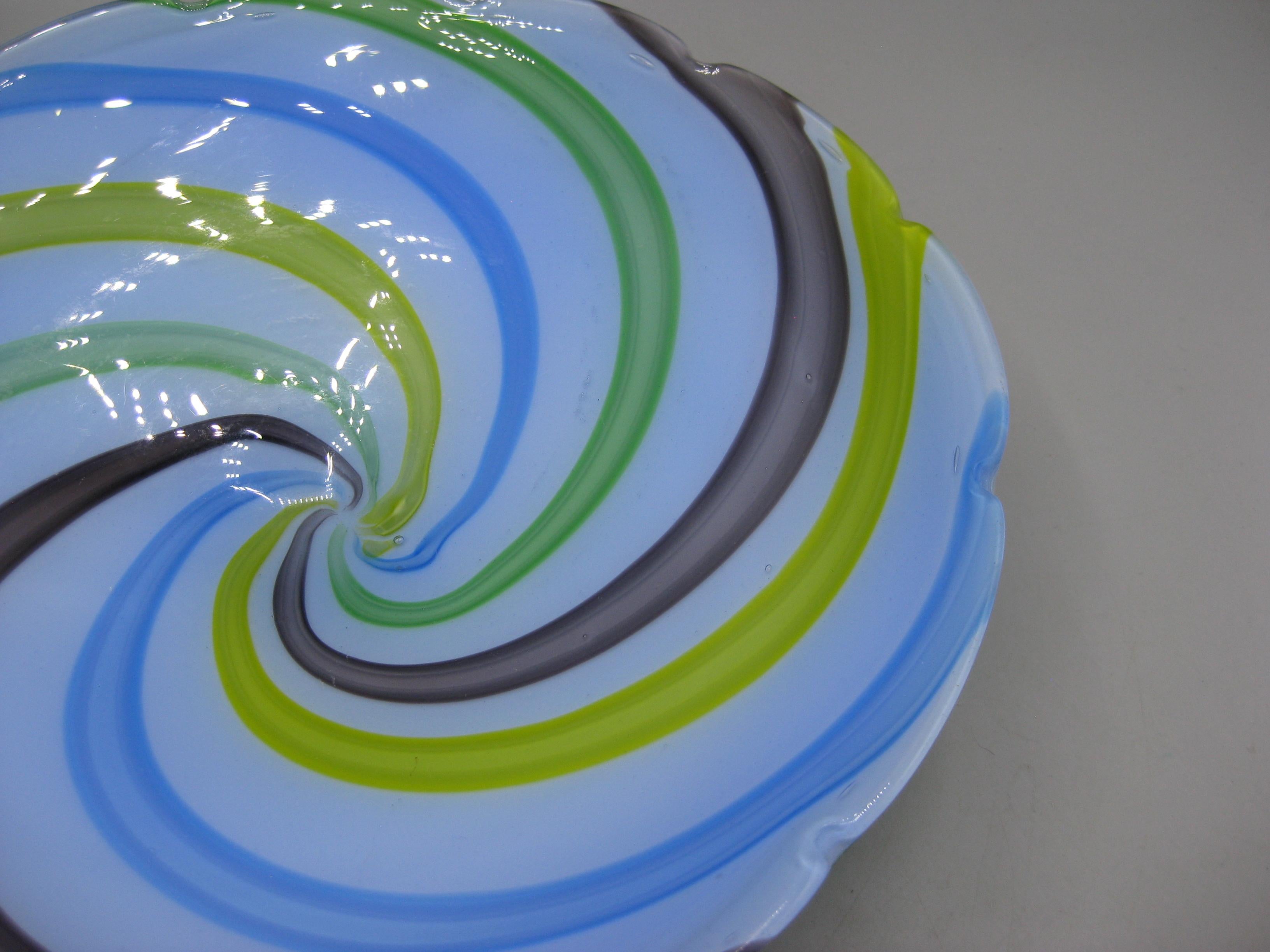 1960's Venetian Fratelli Toso Murano Art Glass Pinwheel Design Bowl Dish Italy en venta 3