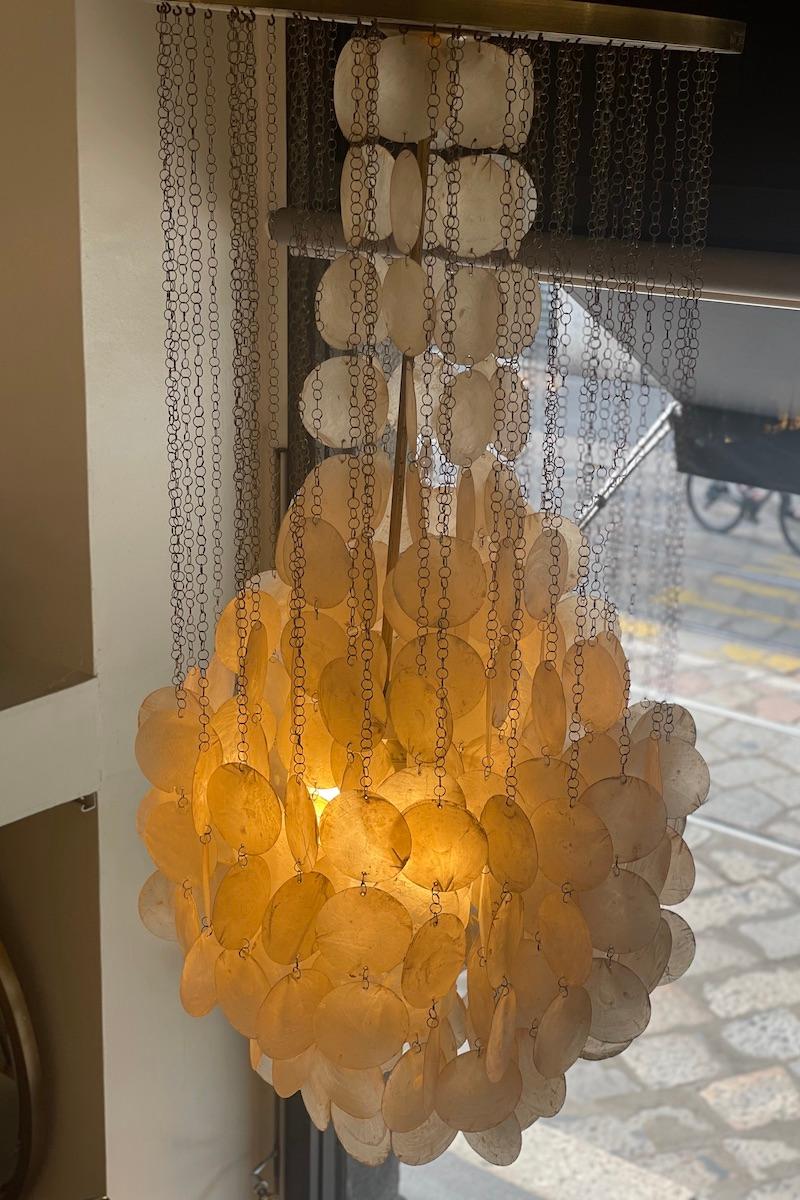 Lustre Verner Panton des années 1960 en laiton et nacre en vente 7
