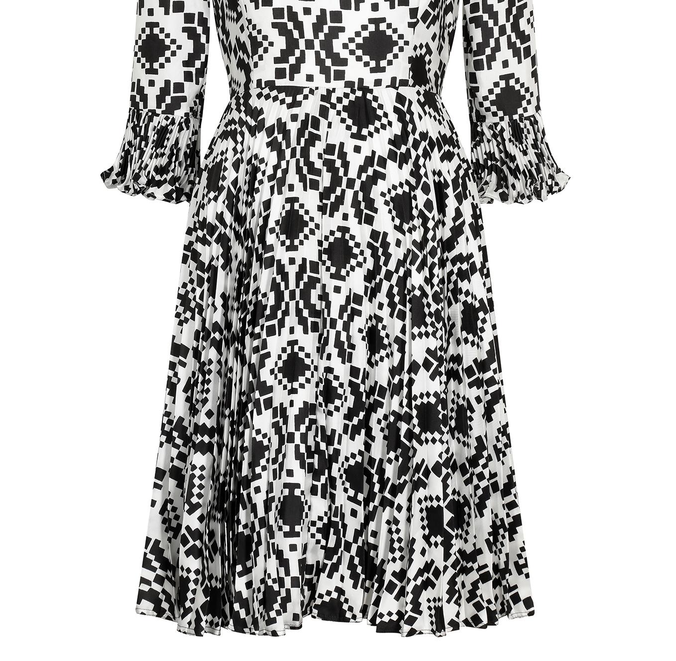 Verónica de los 60 en Rembrandt Vestido monocromo de estampado geométrico en venta 1