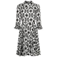 Veronica at Rembrandt, abito monocromatico con stampa geometrica degli anni '60