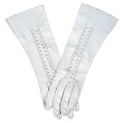 Años 60 Guantes de cuero vintage decorados en azul cielo pastel muy claro