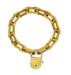 1960's Victorian Revival 18K Yellow Gold Vintage Padlock Fancy Link Bracelet