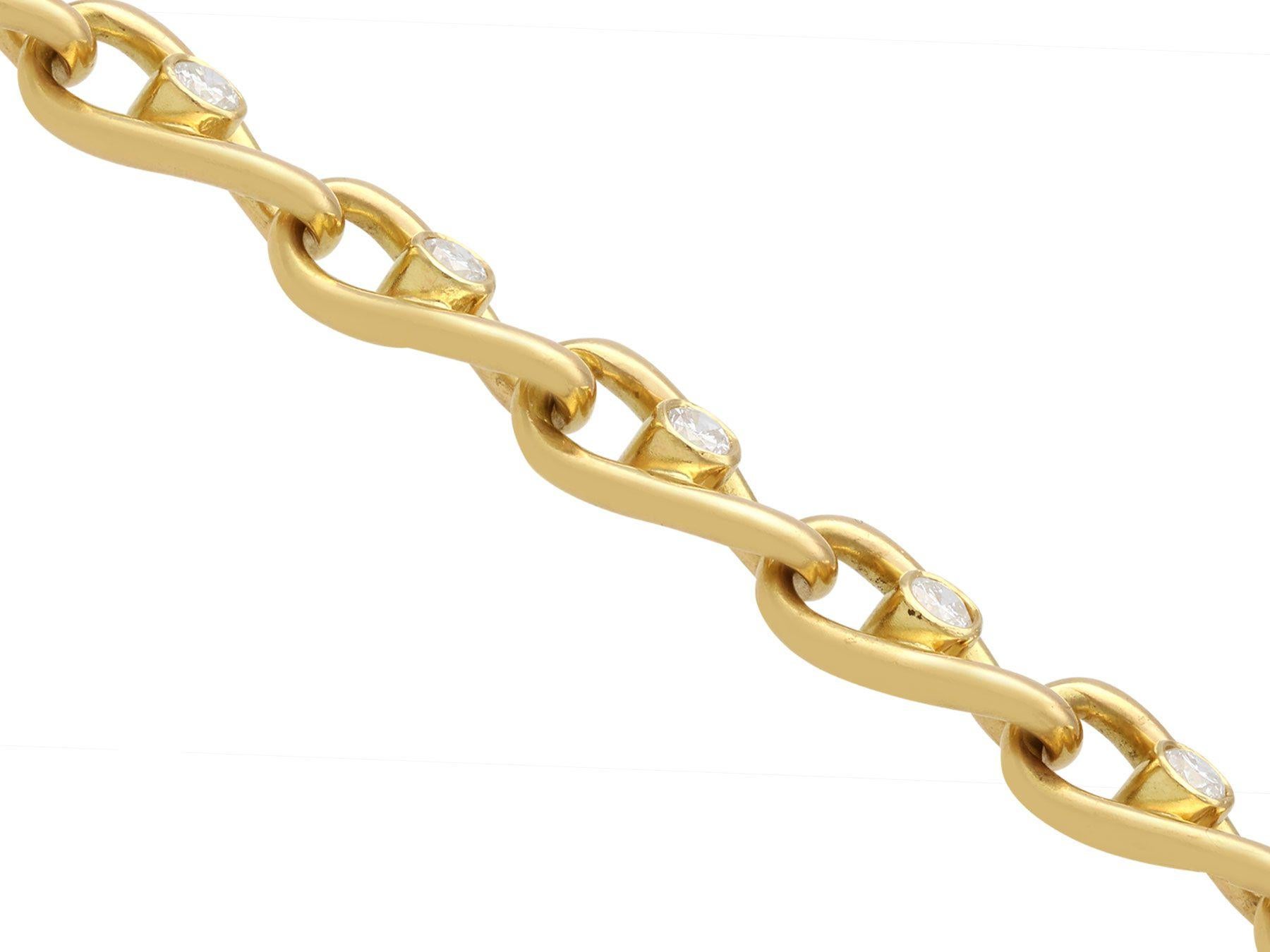 Women's 1960s Vintage 1.22 Carat Diamond and Yellow Gold Curb Bracelet For Sale