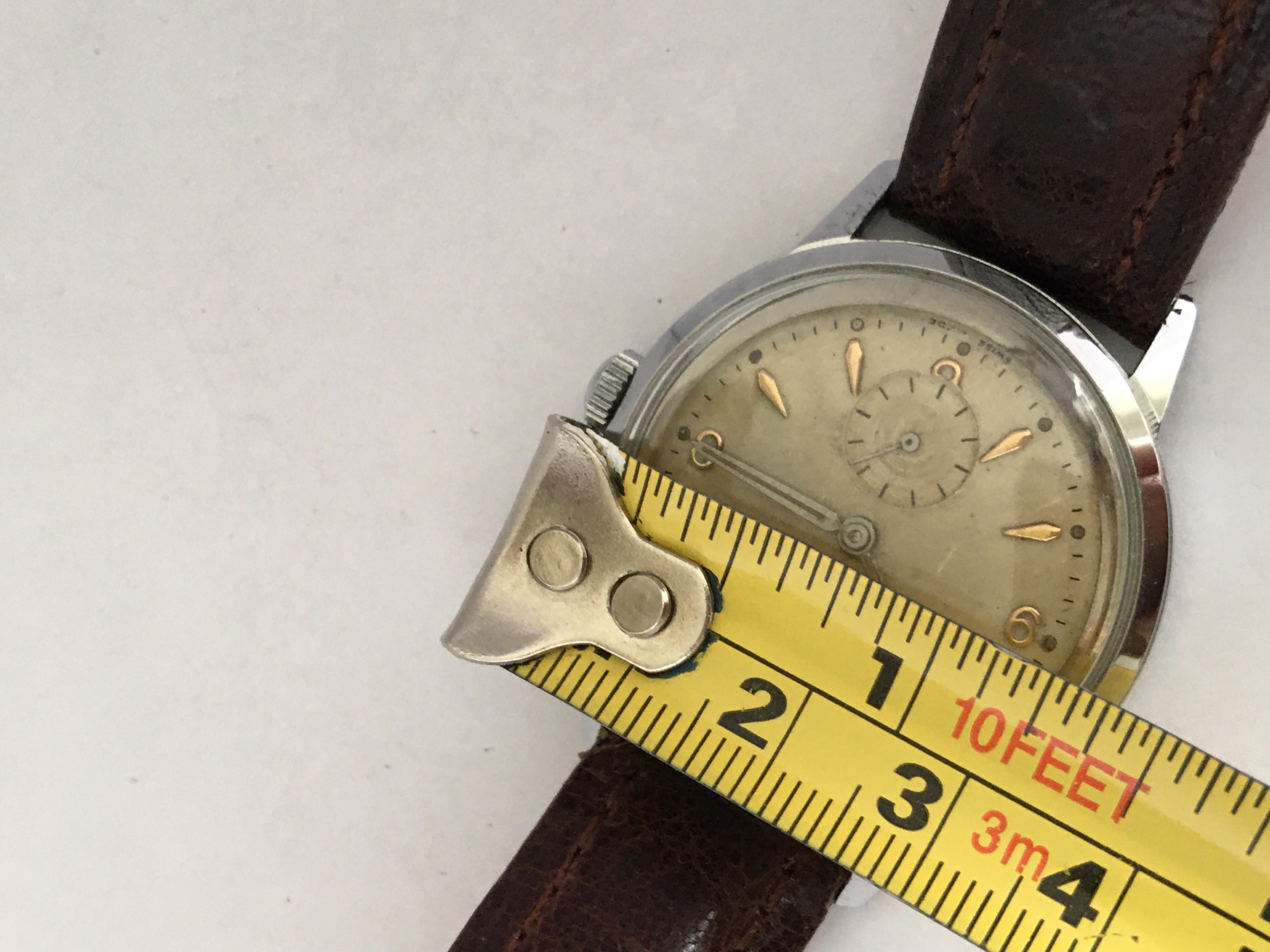 1960s Vintage Stainless Steel Back Roamer Mechanical Watch For Sale 4