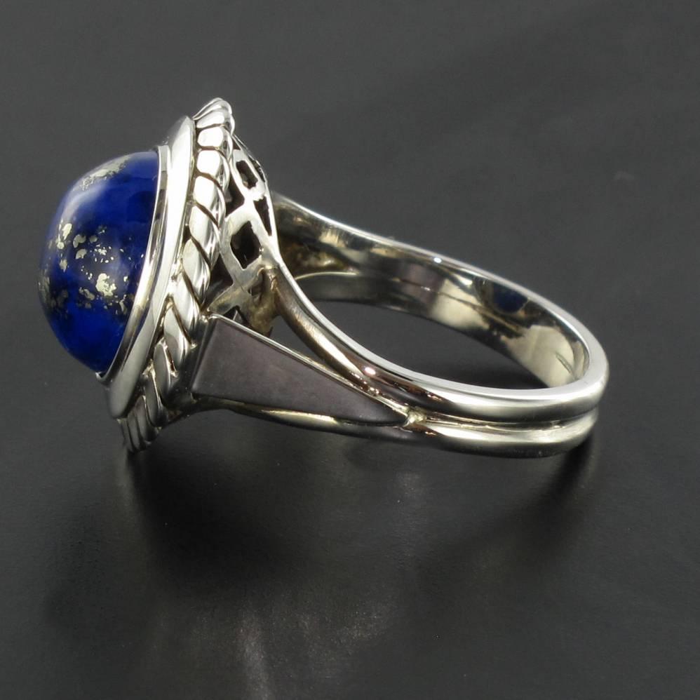 Moderne 1960s Vintage 4,76 Carat Lapis Lazuli White Gold ring en vente