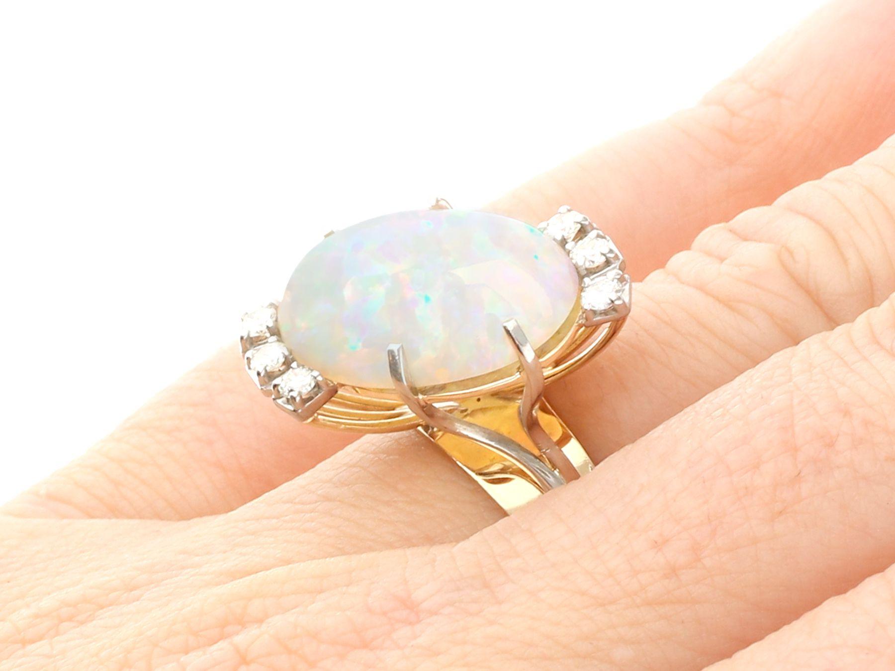 1960s Vintage 5.81 Carat Opal and Diamond Yellow Gold Cocktail Ring For Sale 2