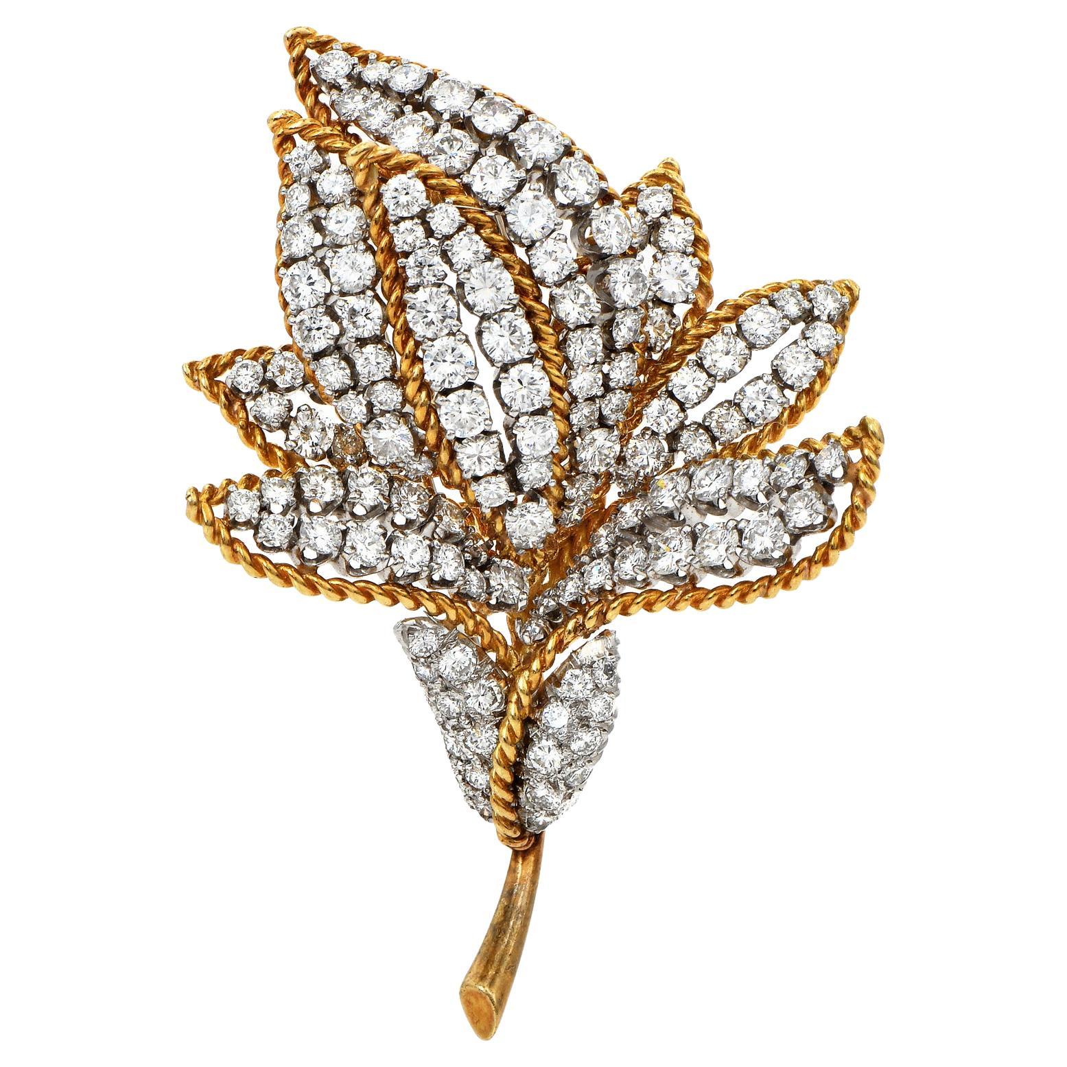 1960s Vintage 9.80 Carats Diamond Flower 18k Gold Platinum Brooch Pin For Sale