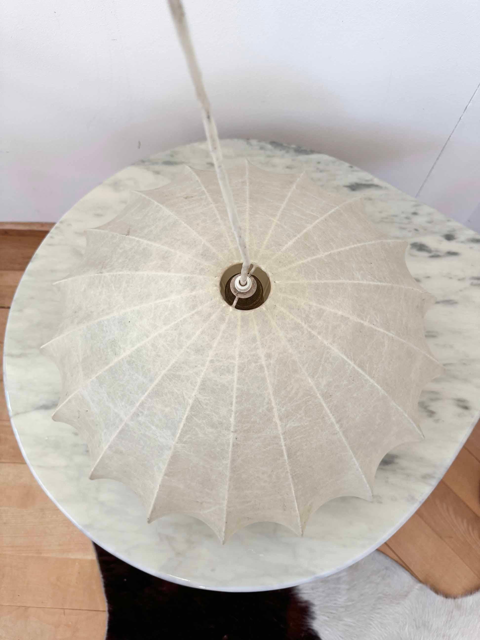 Hänge-Pendelleuchte Cocoon, Achille Castiglioni zugeschrieben, 1960er Jahre, Vintage im Zustand „Gut“ im Angebot in Basel, BS