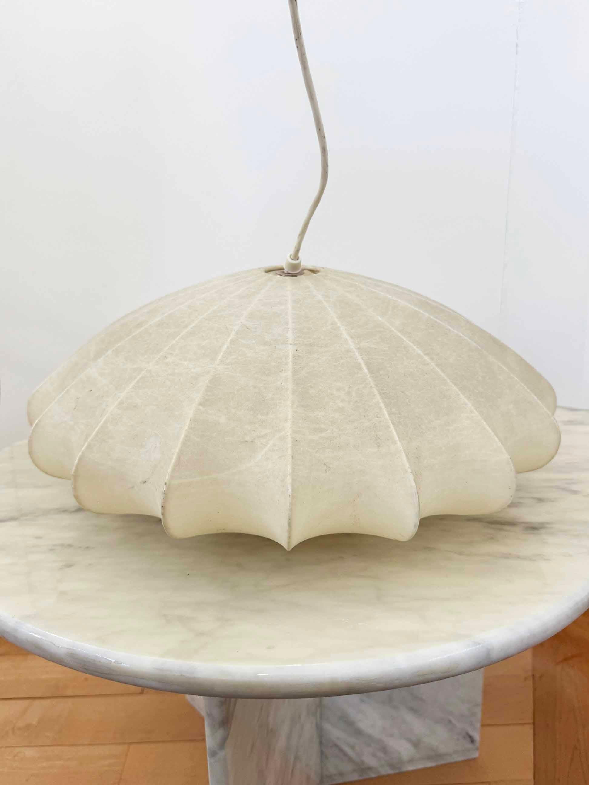 Hänge-Pendelleuchte Cocoon, Achille Castiglioni zugeschrieben, 1960er Jahre, Vintage (Mitte des 20. Jahrhunderts) im Angebot