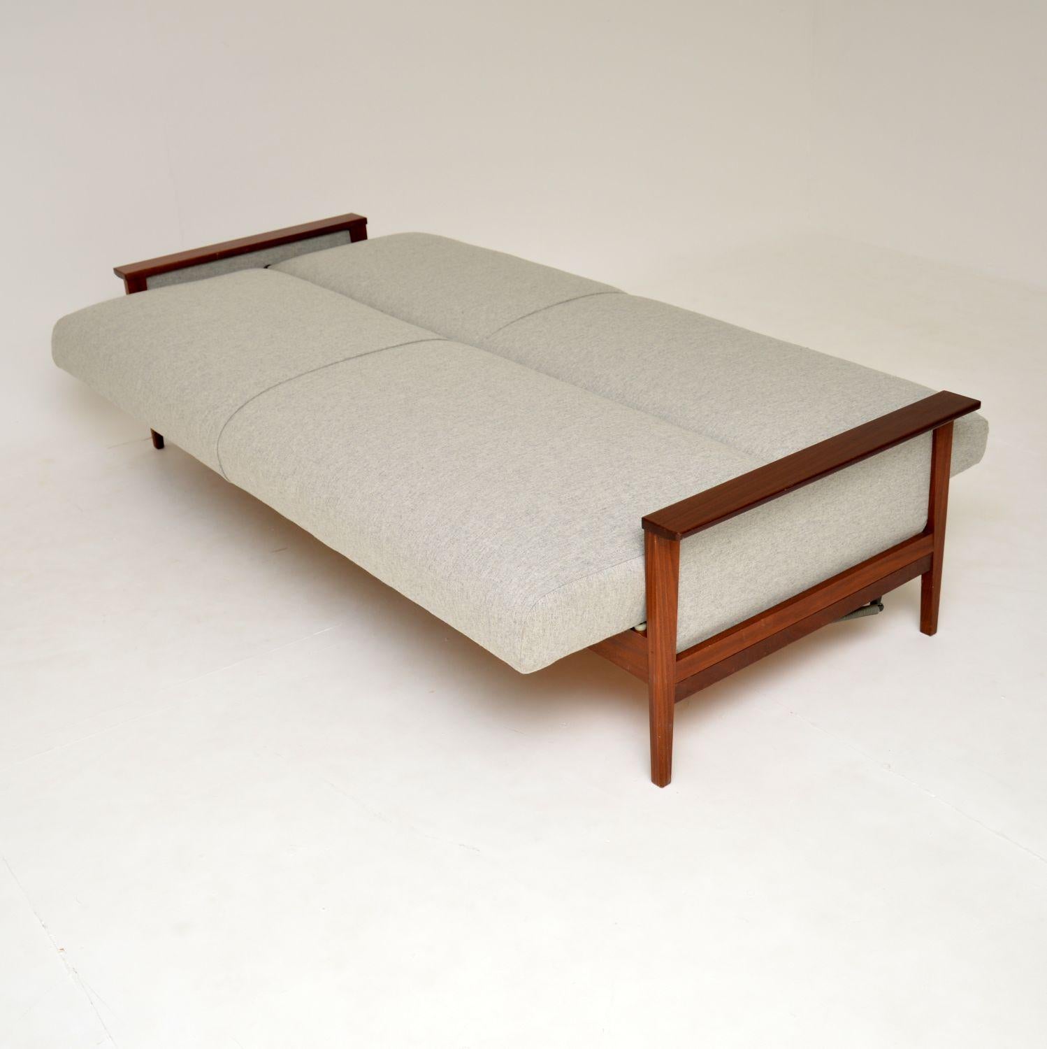 1960's Vintage Afromosia Sofa Bed by G Plan In Good Condition In London, GB