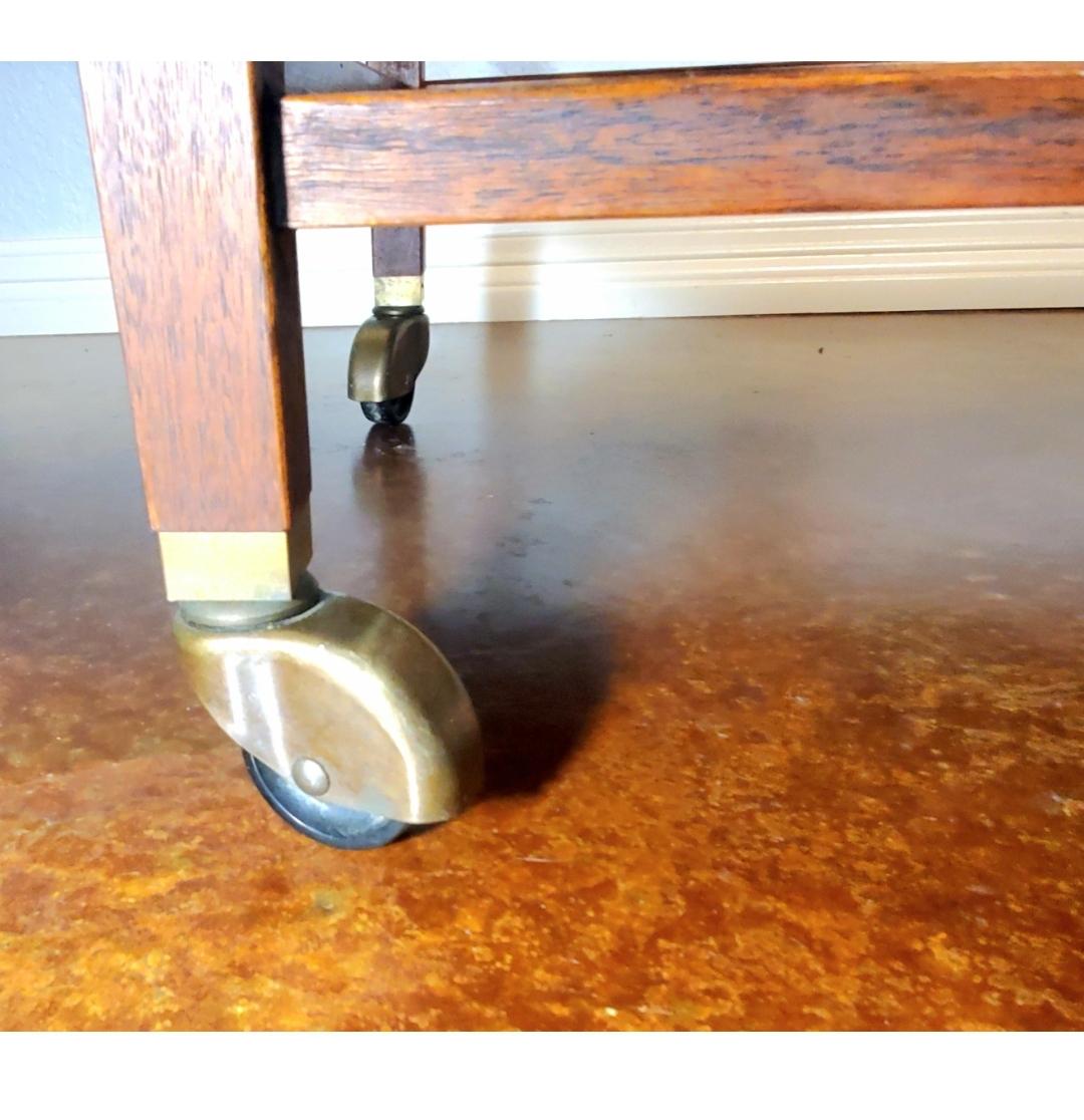 Mid-Century moderno 1960 Vintage American of Martinsville Carrello da bar espandibile in vendita