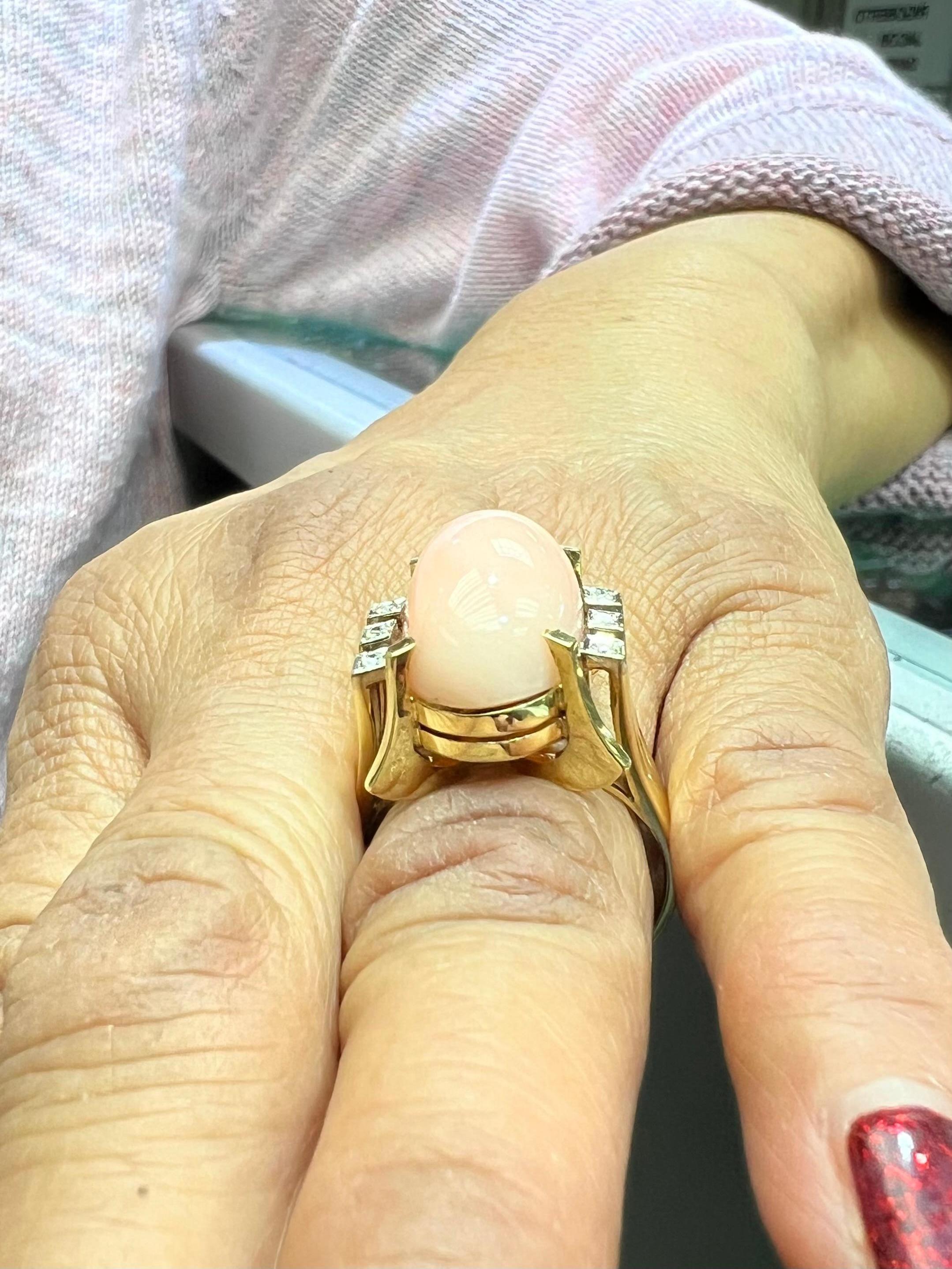 Cabochon 1960s Vintage Angel Skin Coral Diamond 14k Yellow Gold Ring Size 10 For Sale
