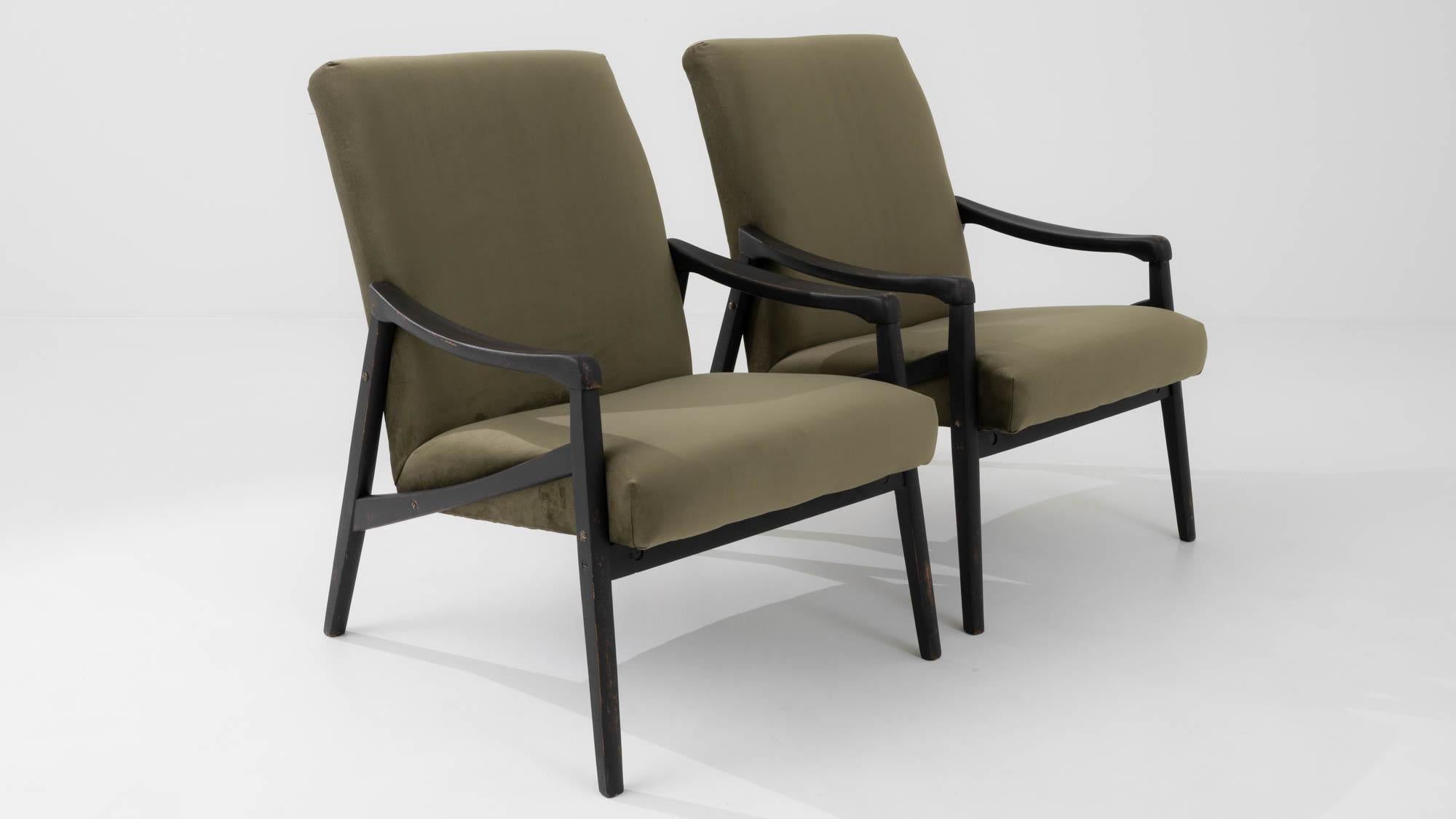 Paire de fauteuils vintage des années 1960 par Jiri Jiroutek en vente 4