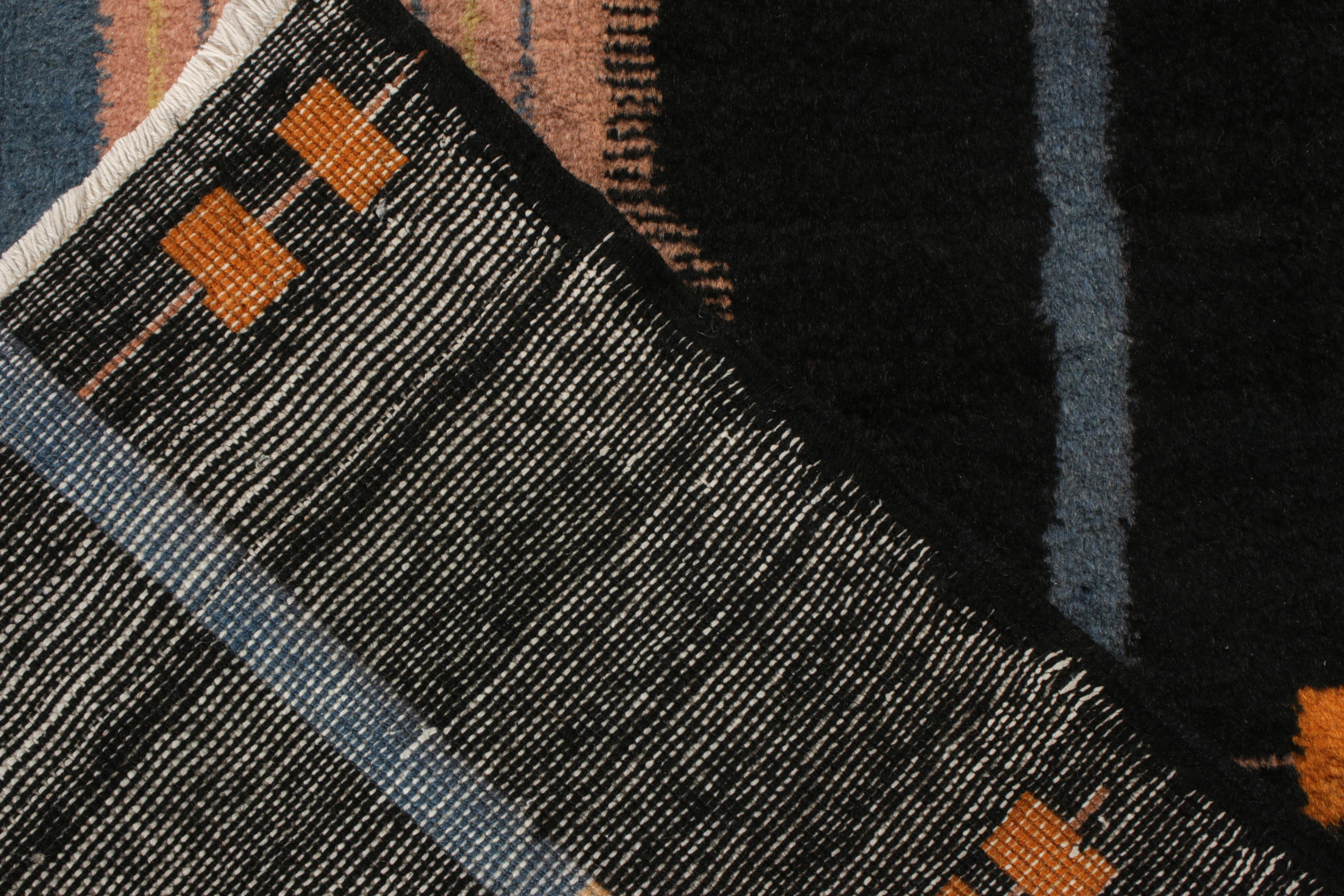 Vintage-Art-déco-Teppich aus den 1960er Jahren mit geometrischem Muster in Schwarz, Blau, Rosa von Teppich & Kelim (Handgeknüpft) im Angebot