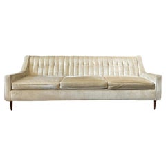 1960er Jahre Vintage Beige gepolstertes Sofa