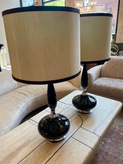 Paire de lampes en émail noir des années 1960