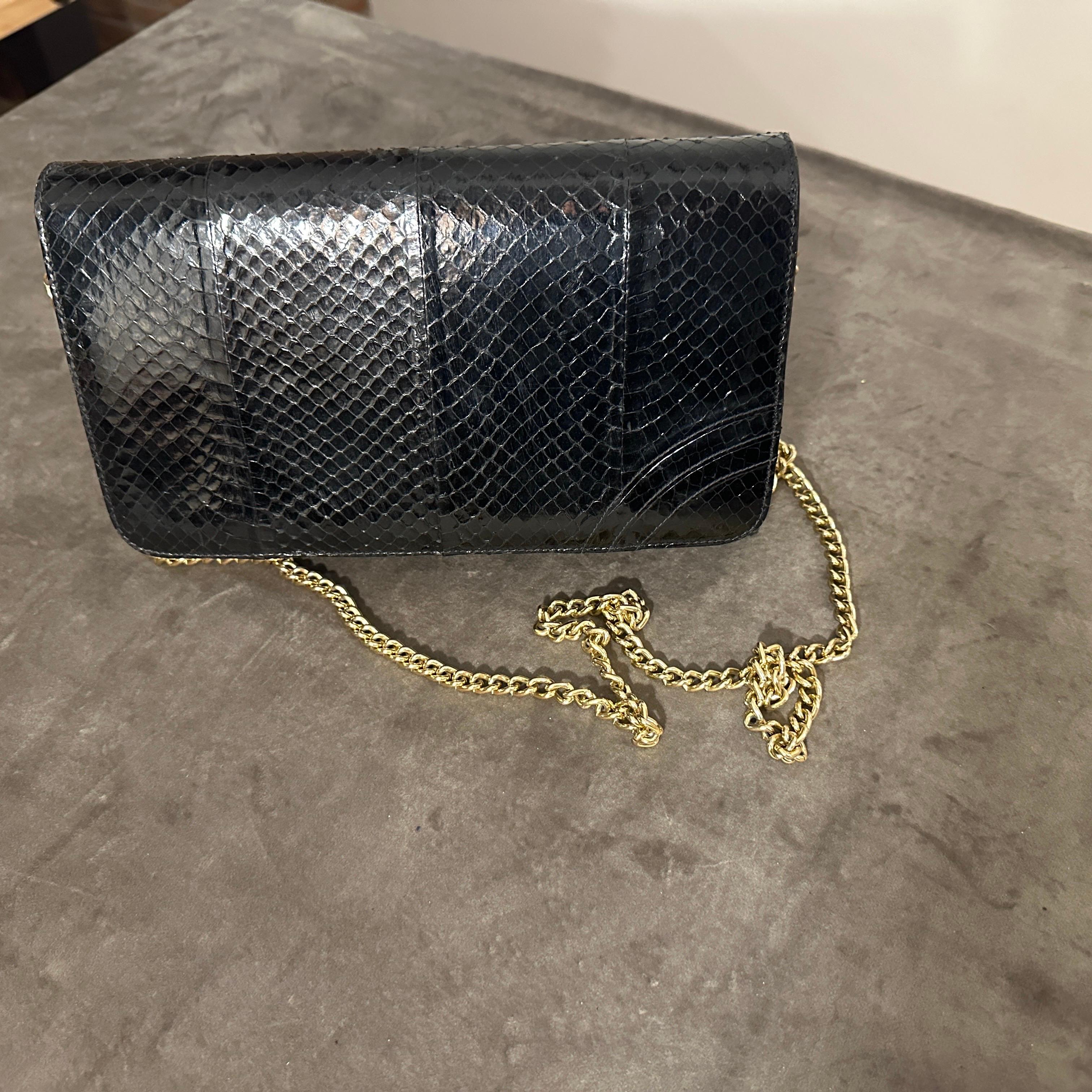 1960s Vintage Black Leather Italian Shoulder Bag by GM Line For Sale 1