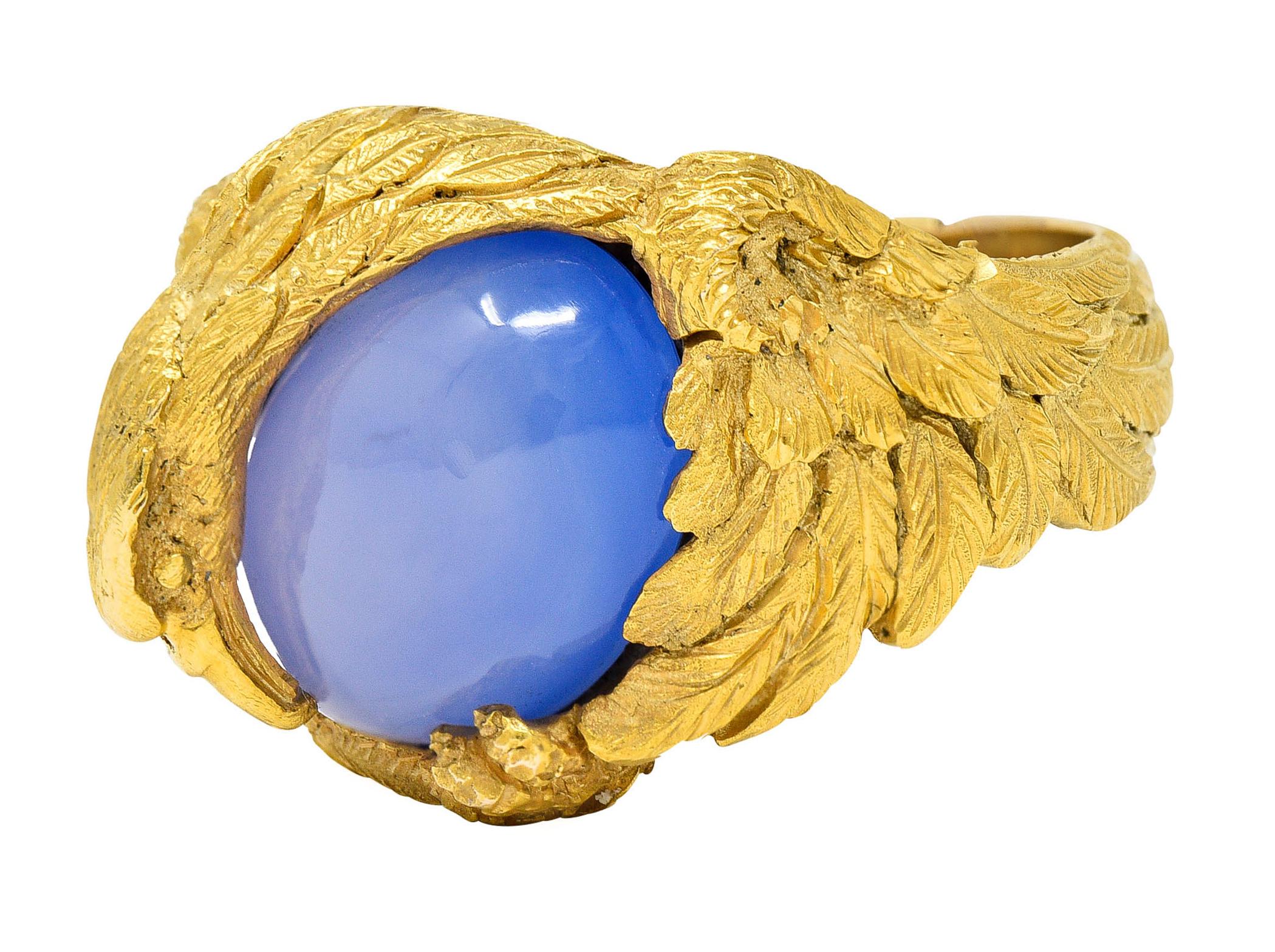1960's Vintage Blue Chalcedony 14 Karat Gold Men's Condor Bird Ring In Excellent Condition In Philadelphia, PA