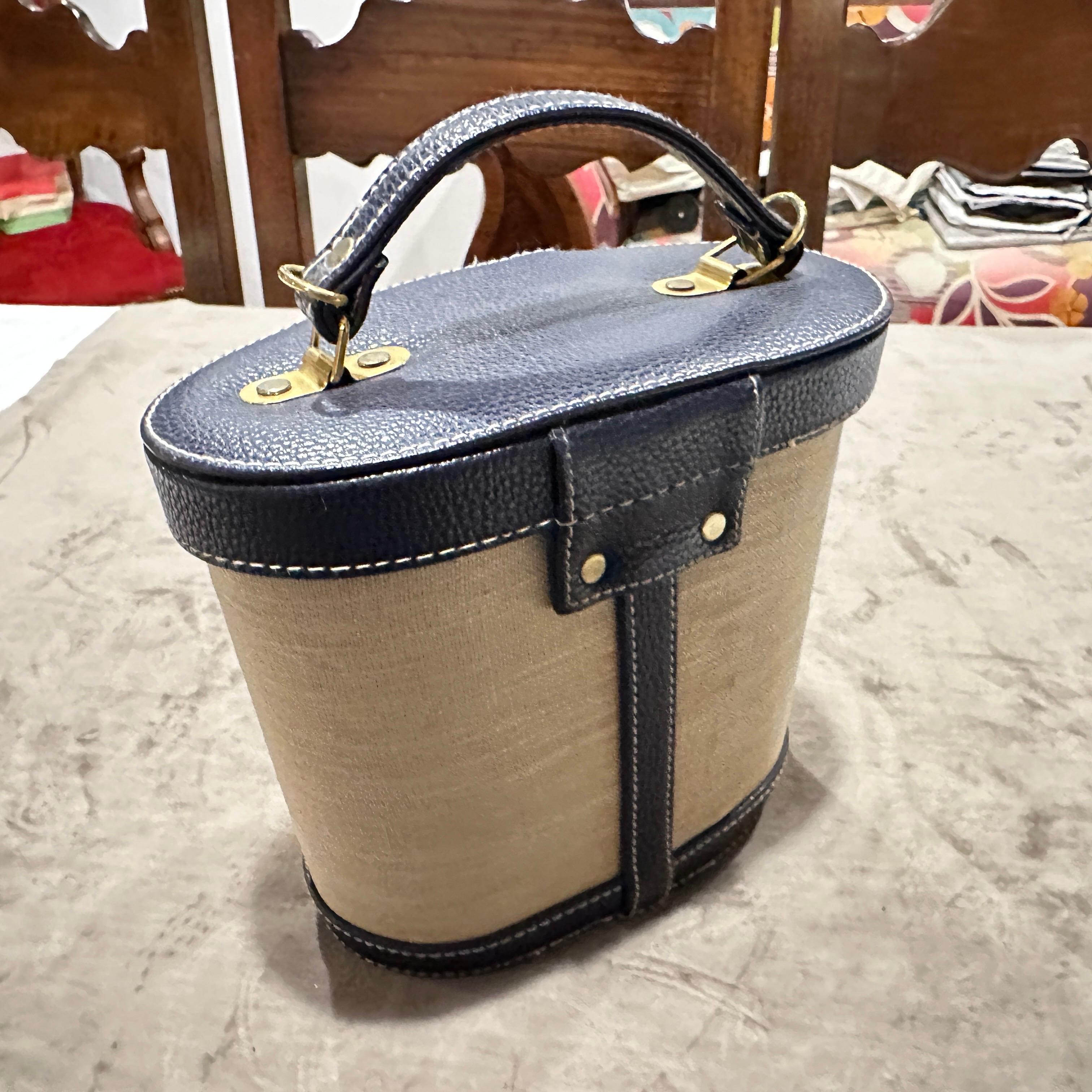 1960er Jahre Vintage Blaues Leder Bambus und Messing Italienische Top Handle Tasche im Angebot 7