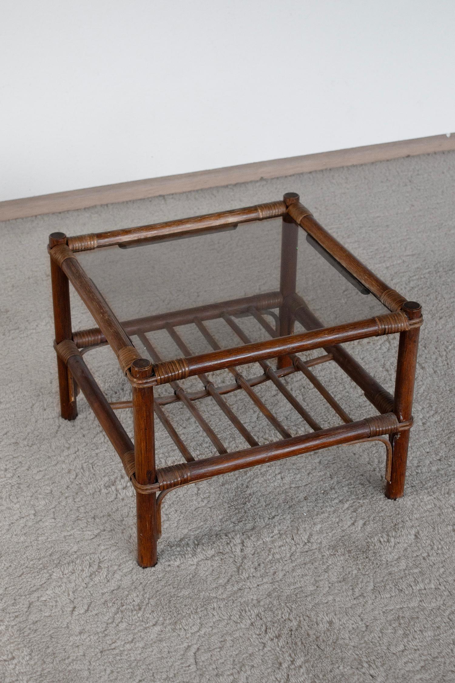 Vintage-Beistelltisch aus Bambus im Bohème-Stil der 1960er Jahre (Böhmisch) im Angebot
