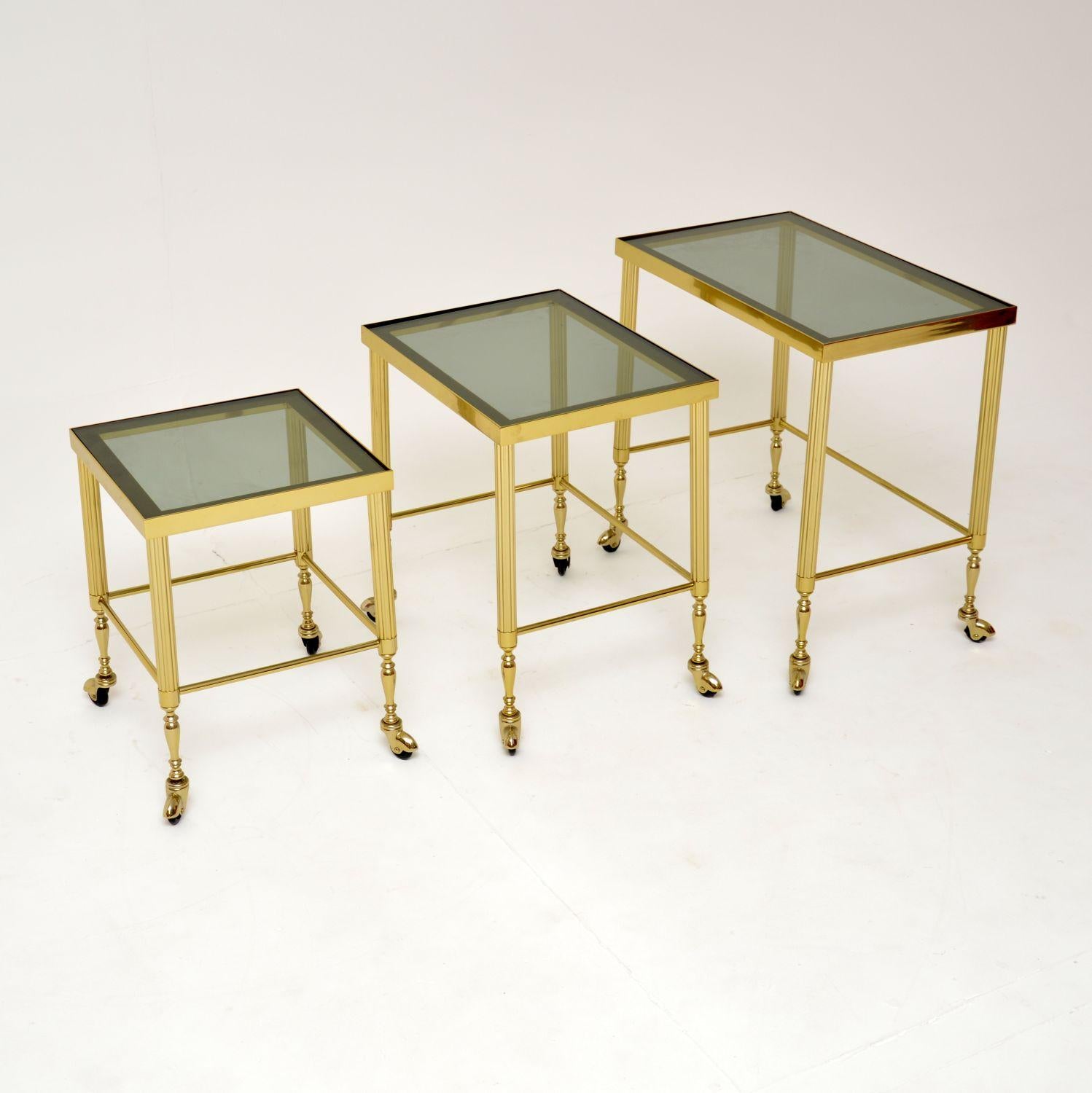 1960's Vintage Brass Nest of Tables In Good Condition For Sale In London, GB