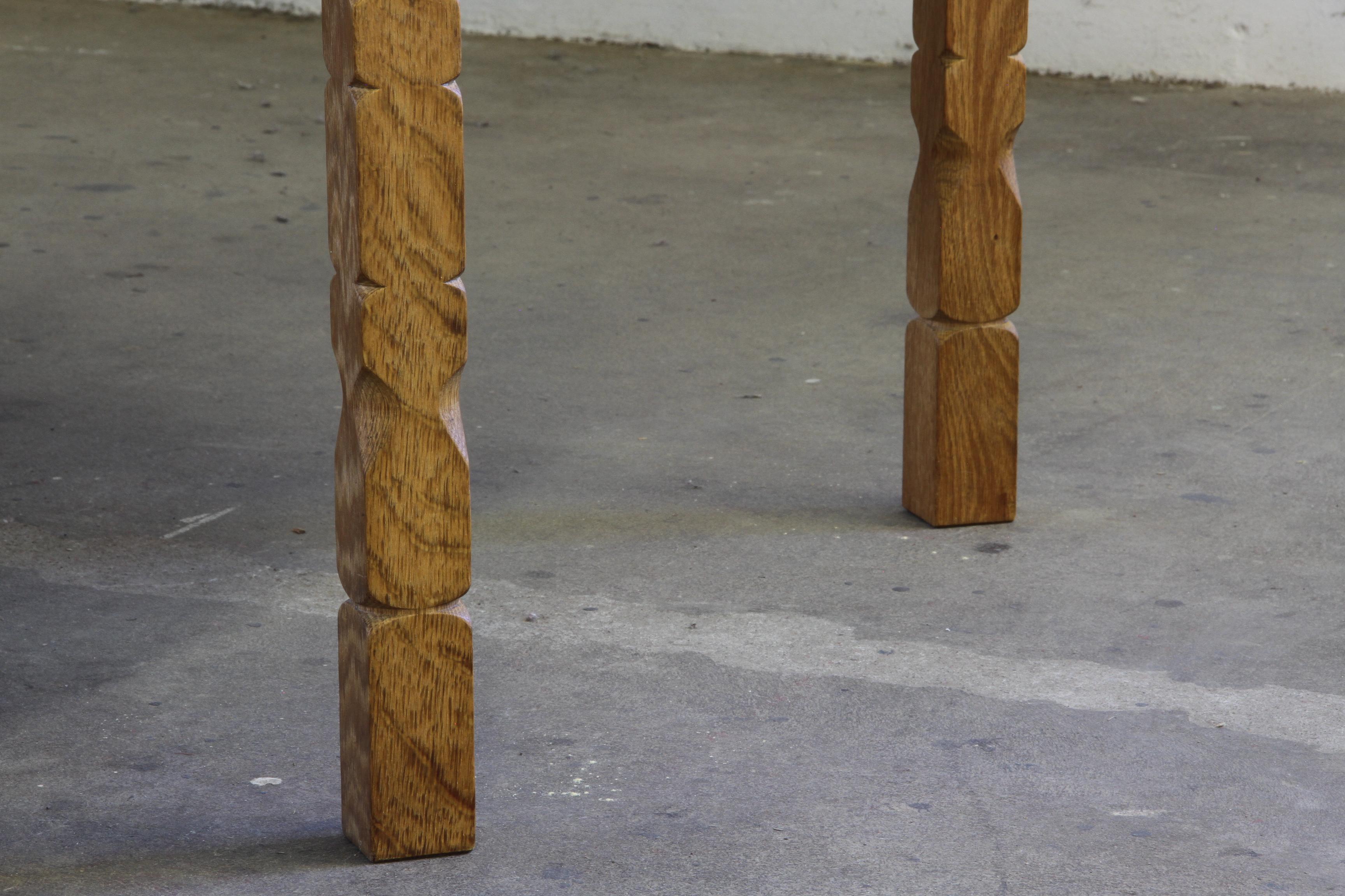 Tavolo da pranzo allungabile danese brutalista degli anni '60 in Oak, stile Henning Kjærnulf In condizioni buone in vendita a Store Heddinge, DK