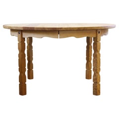 1960 Vintage Brutalista Danés Mesa de comedor extensible de roble estilo Henning Kjærnulf