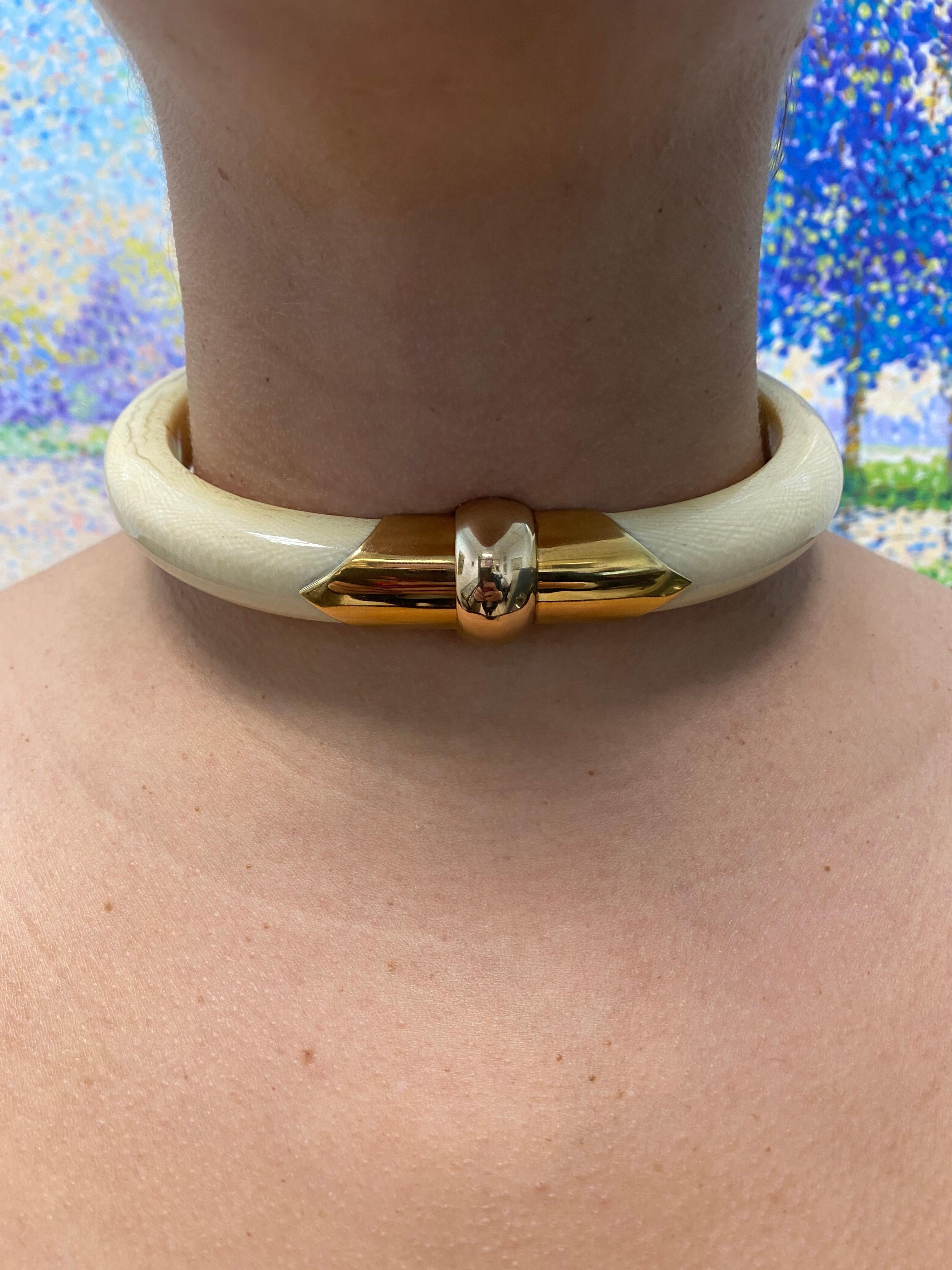 1960's Vintage BVLGARI Yellow Gold and Bone Choker Necklace 8