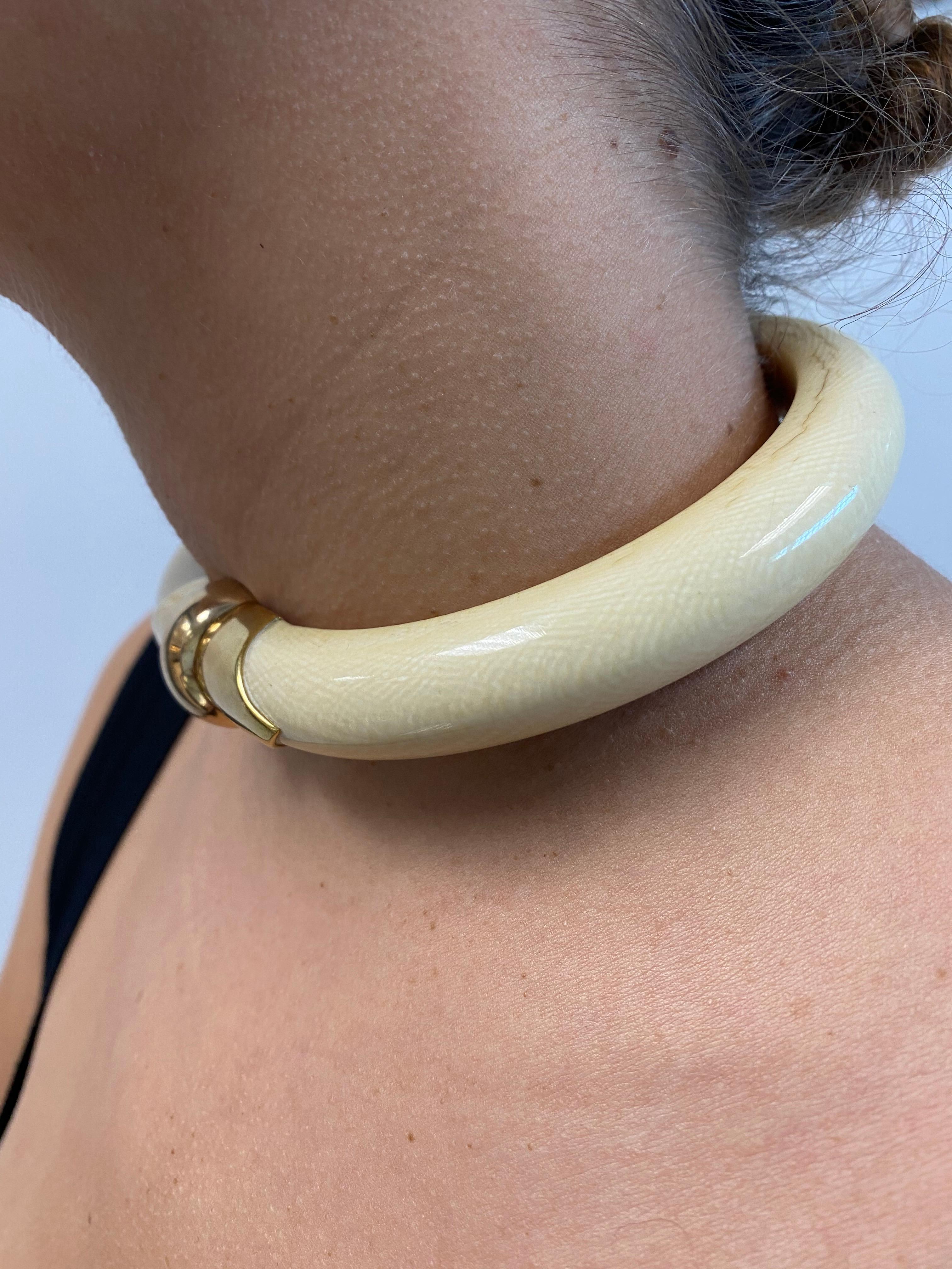 1960's Vintage BVLGARI Yellow Gold and Bone Choker Necklace 9