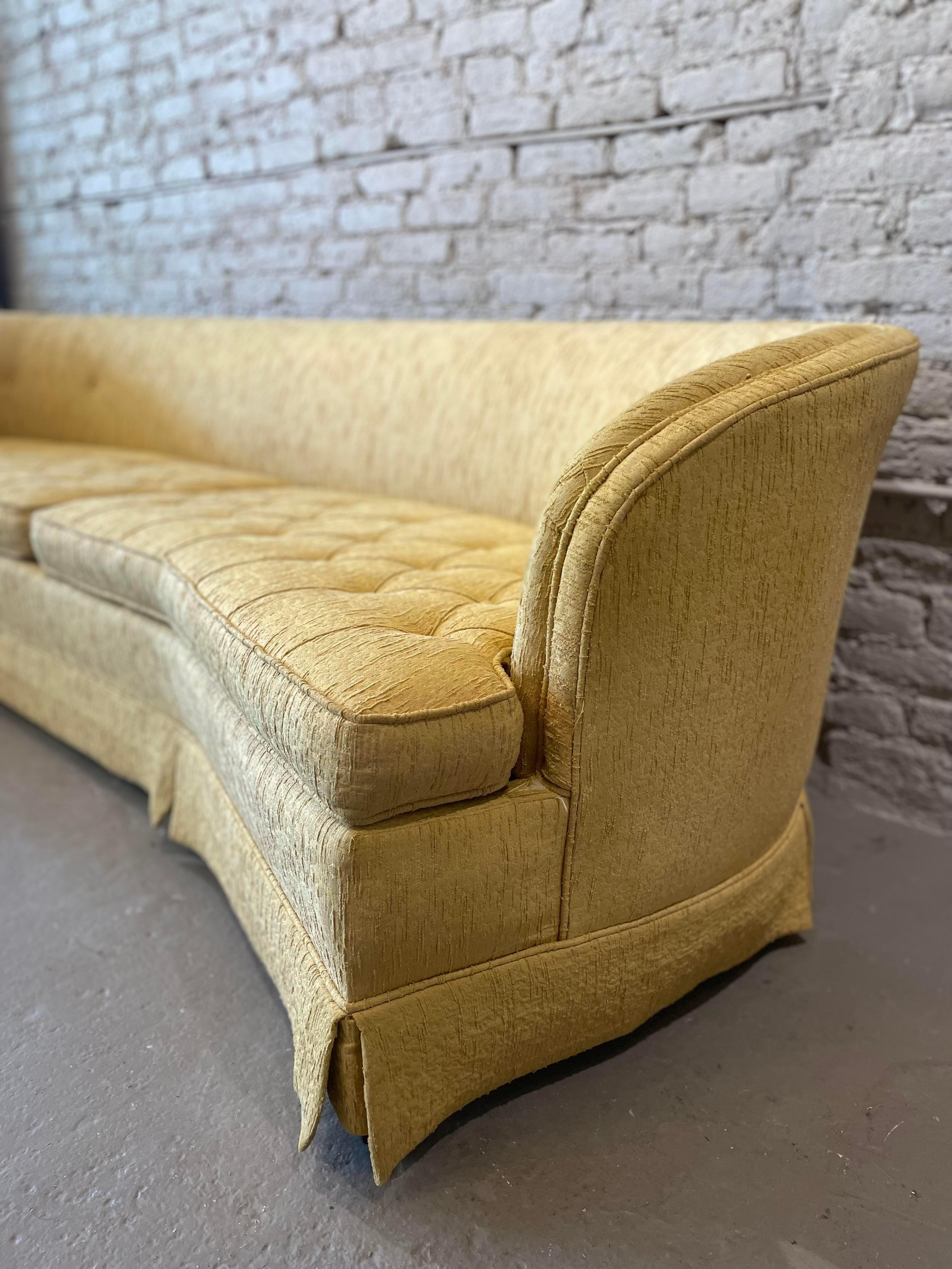 1960er, Mid Century Vintage Geschwungenes Sofa im Angebot 3