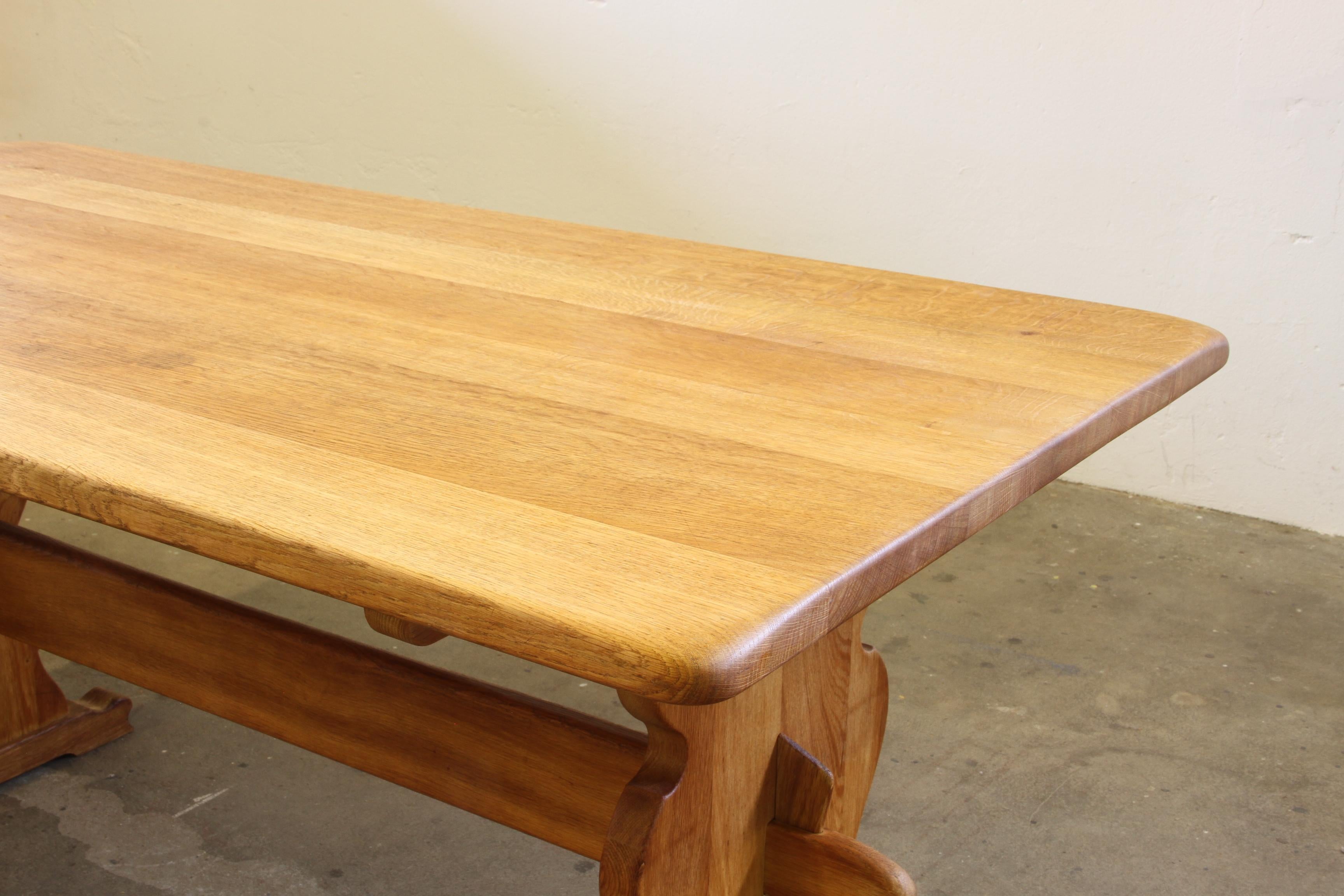 1960s Vintage Danish Farmhouse Dining Table in Thick Oak For Sale 5